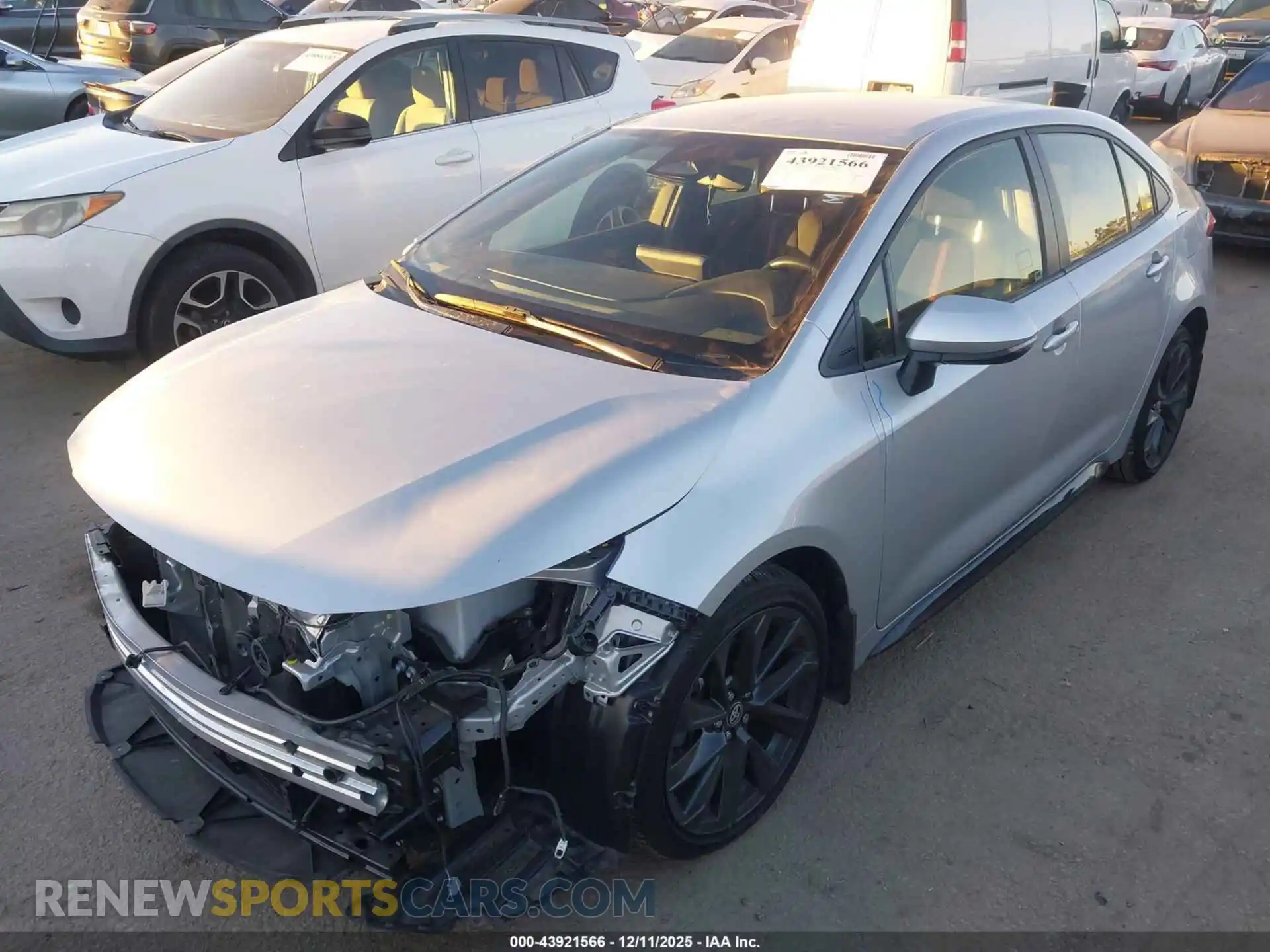 2 fotografías del automóvil dañado JTDBCMFE9R3067444 TOYOTA COROLLA 2024