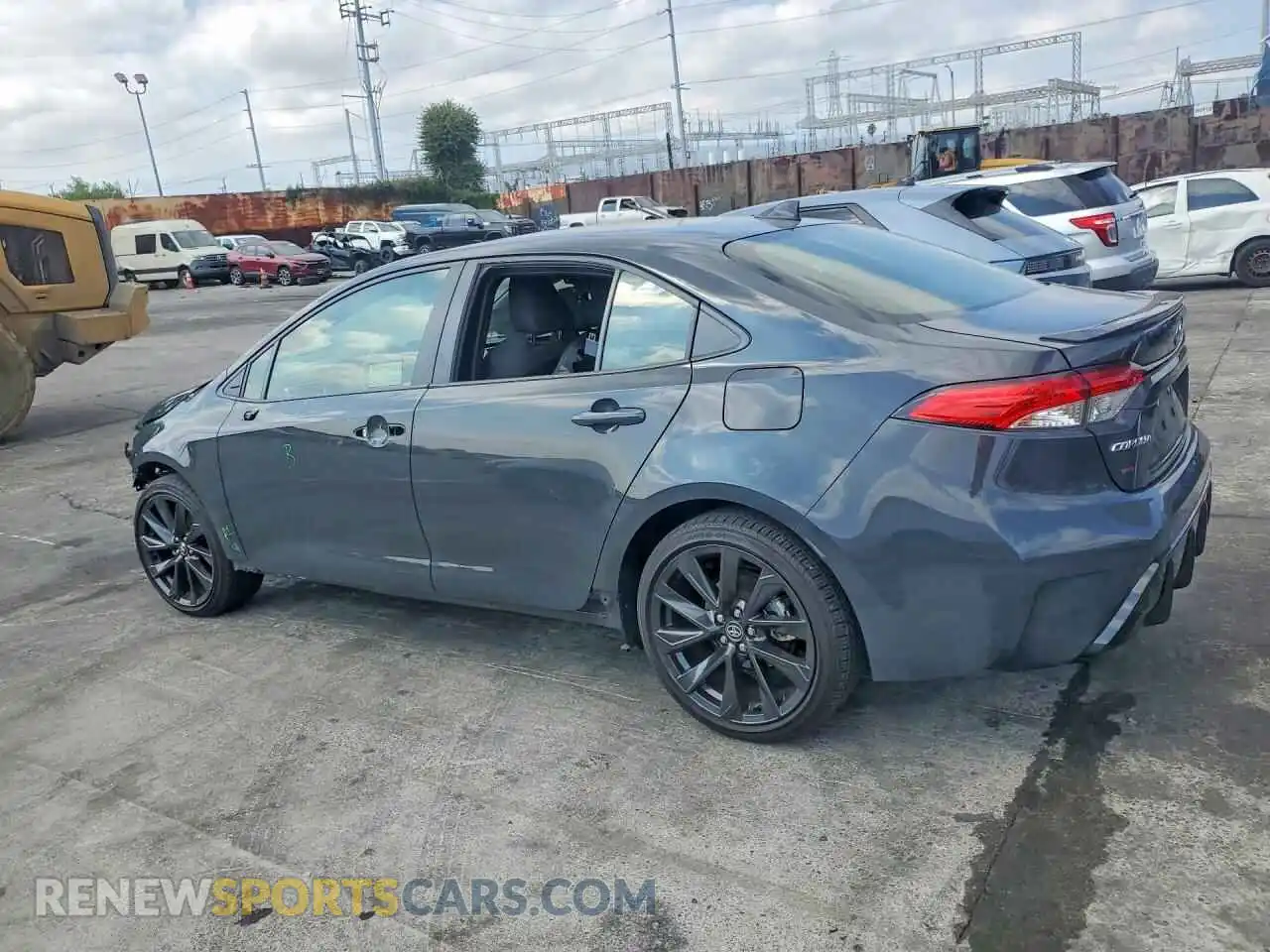 2 fotografías del automóvil dañado JTDBCMFEXR3045372 TOYOTA COROLLA 2024