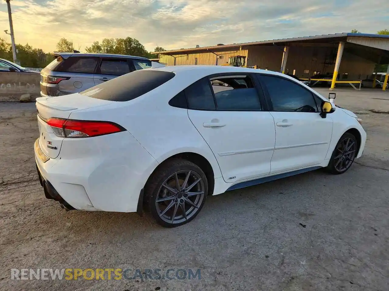 3 Фотография поврежденного автомобиля JTDBDMHE1RJ010368 TOYOTA COROLLA 2024