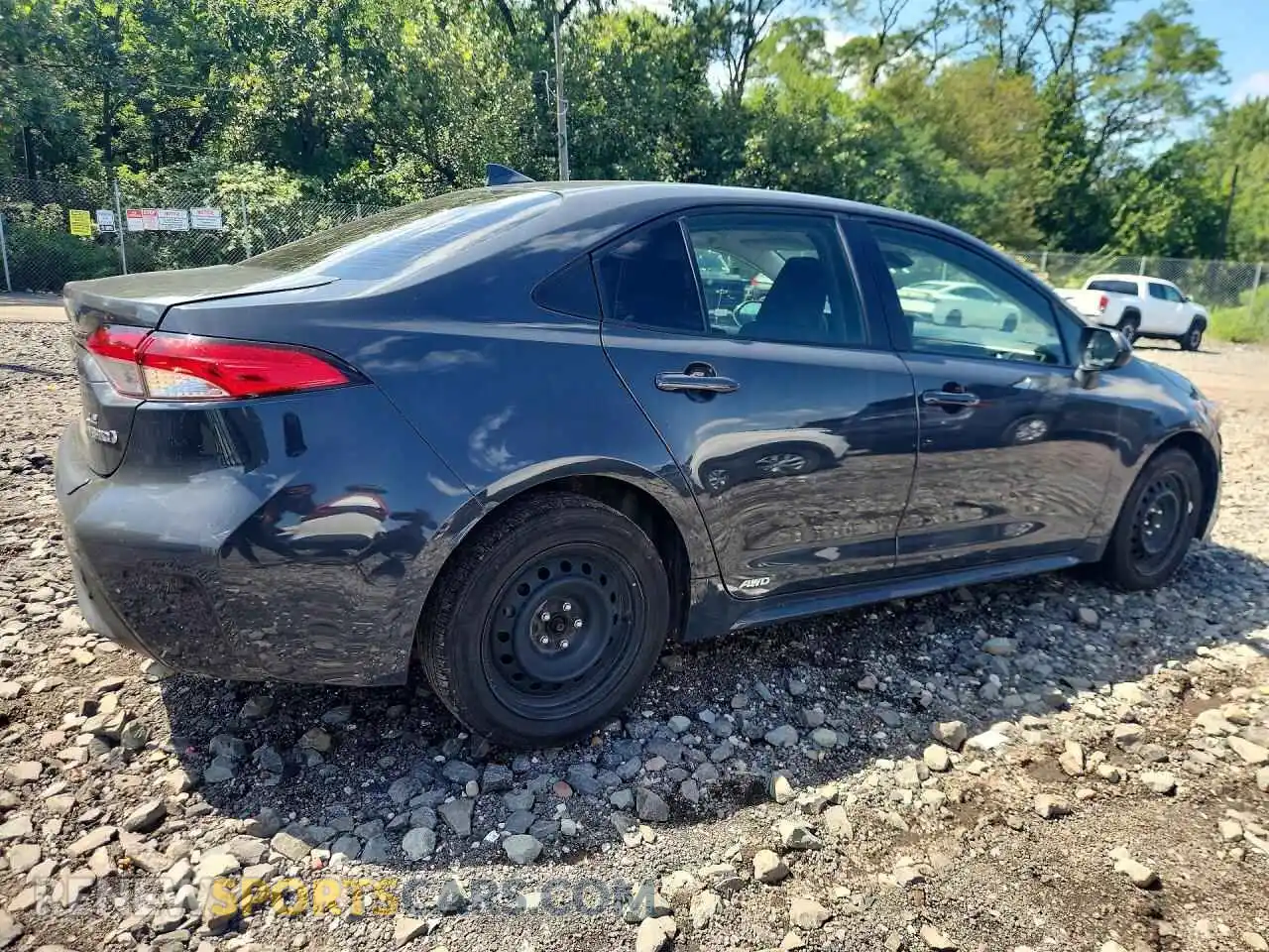 3 Фотография поврежденного автомобиля JTDBDMHE8R3014339 TOYOTA COROLLA 2024