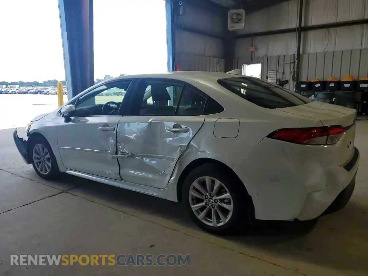 2 Photograph of a damaged car JTDBDMHE9R3015872 TOYOTA COROLLA 2024