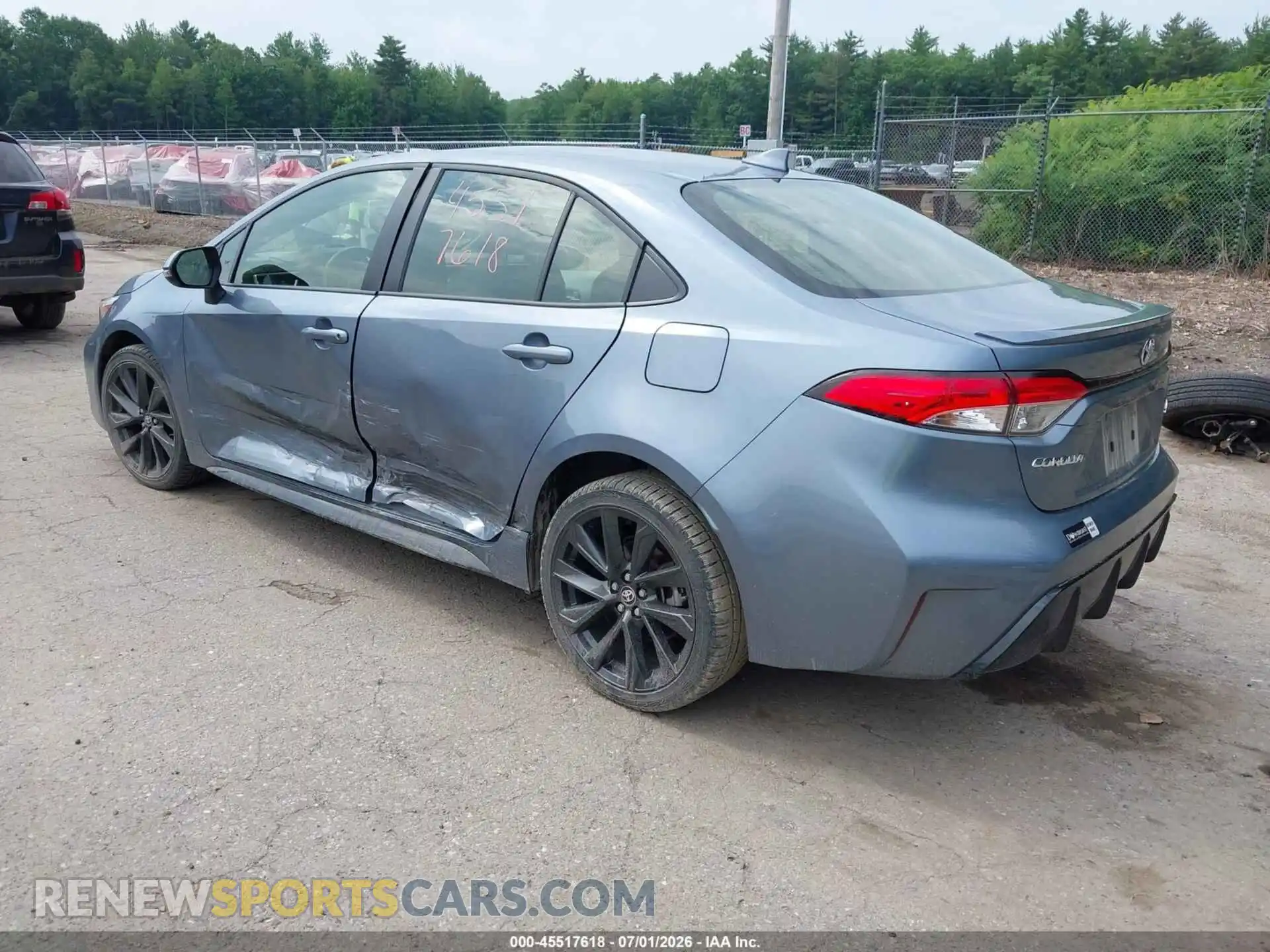 3 Фотография поврежденного автомобиля JTDS4MCE1RJ104175 TOYOTA COROLLA 2024