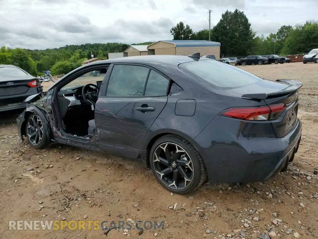 2 fotografías del automóvil dañado 5YFB4MCE1SP229131 TOYOTA COROLLA 2025