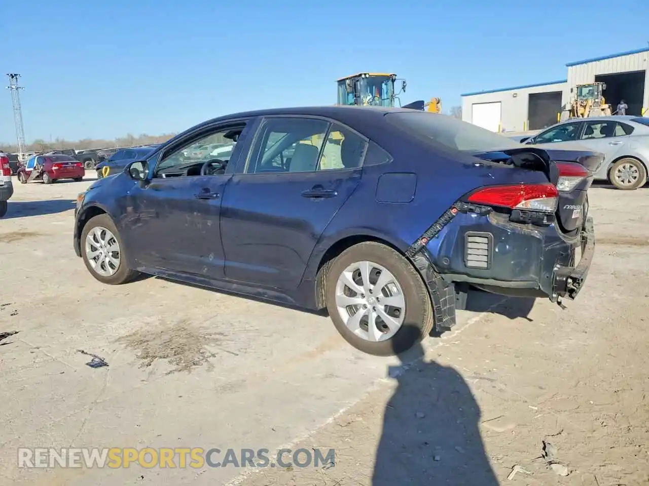 2 fotografías del automóvil dañado 5YFB4MDE2SP296903 TOYOTA COROLLA 2025