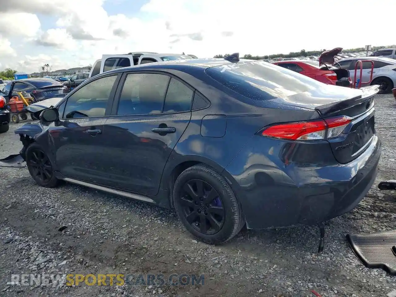 2 fotografías del automóvil dañado 5YFB4MDE2SP325624 TOYOTA COROLLA 2025