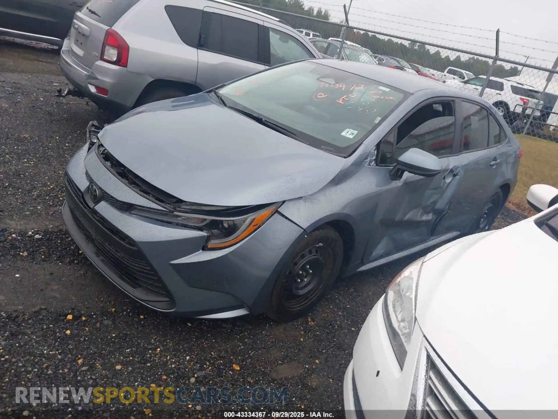 2 Photograph of a damaged car 5YFB4MDE3SP286090 TOYOTA COROLLA 2025