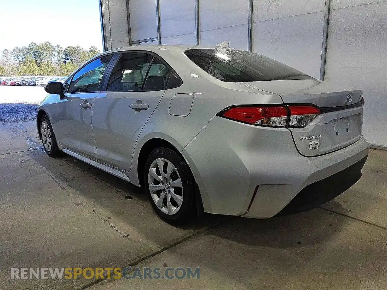 2 Photograph of a damaged car 5YFB4MDE4SP348192 TOYOTA COROLLA 2025