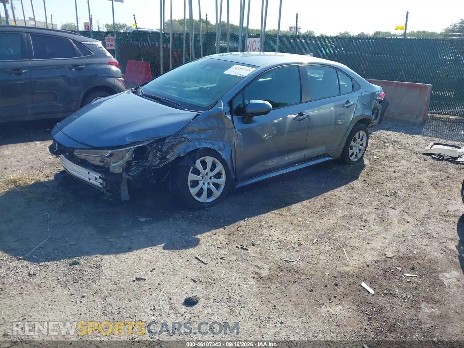 2 fotografías del automóvil dañado 5YFB4MDE5SP354924 TOYOTA COROLLA 2025