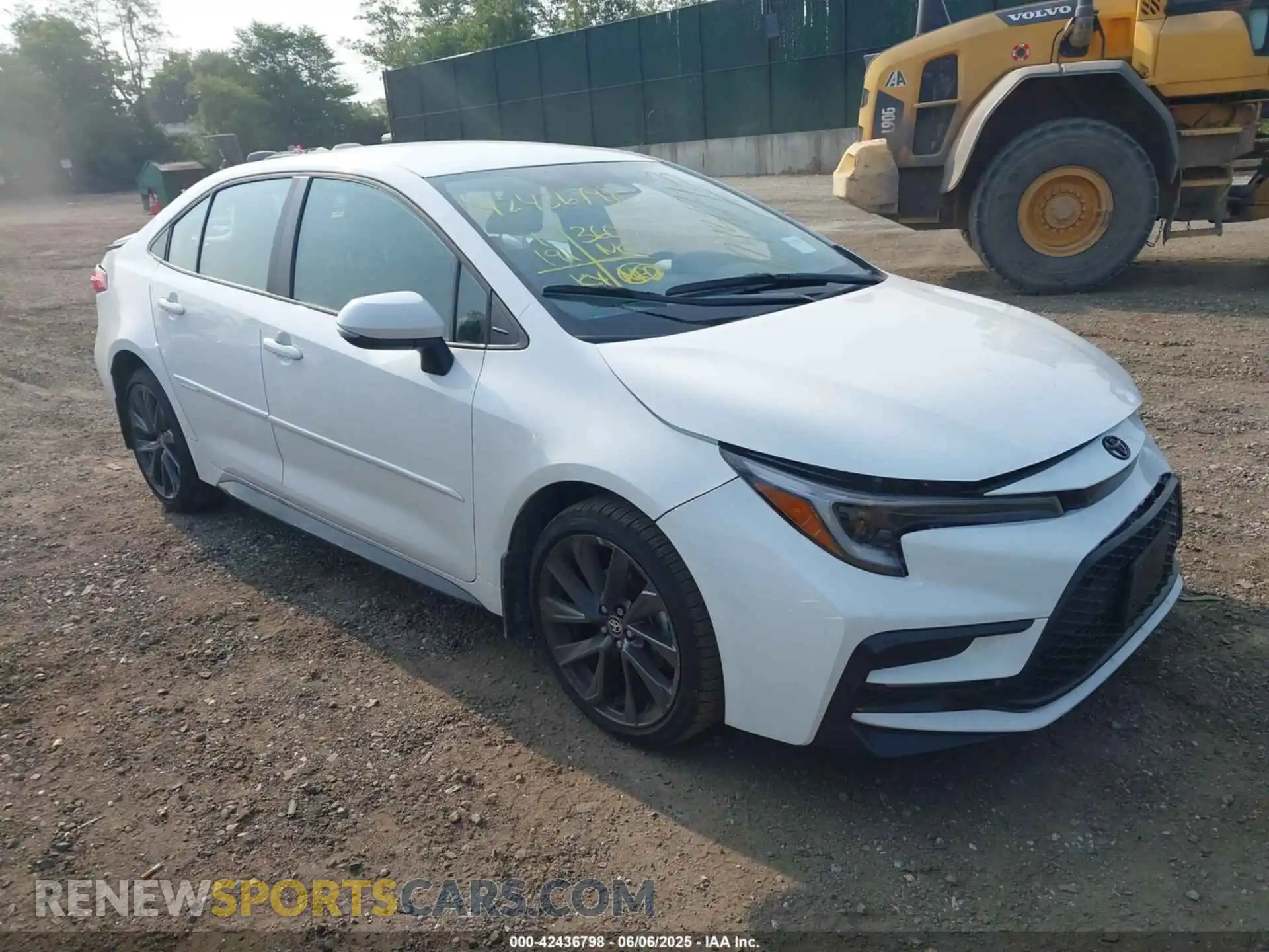1 Photograph of a damaged car 5YFS4MCE0SP231386 TOYOTA COROLLA 2025