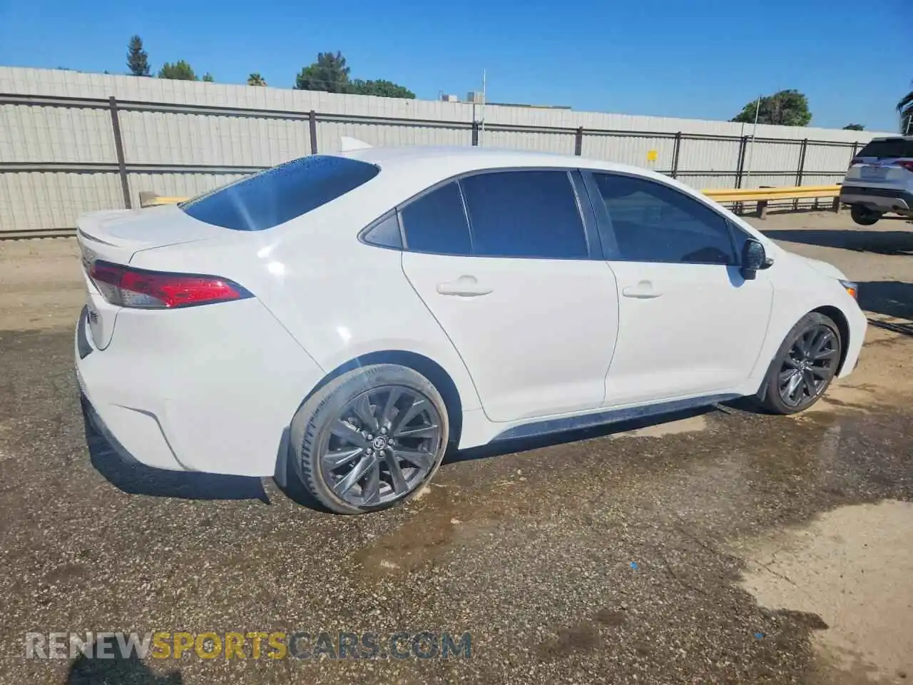 3 Photograph of a damaged car 5YFS4MCE1SP245426 TOYOTA COROLLA 2025
