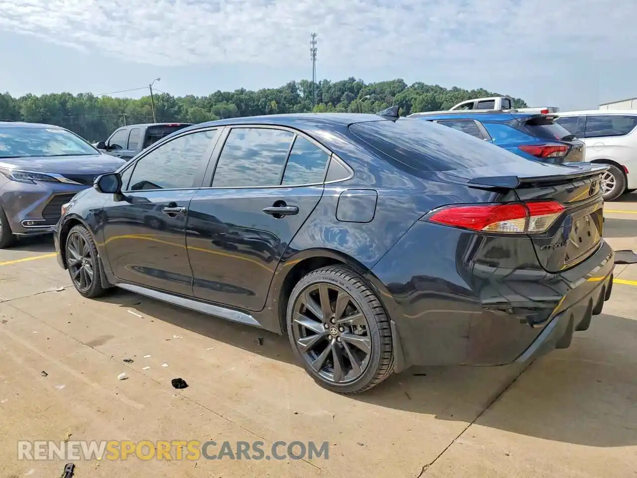 2 fotografías del automóvil dañado 5YFS4MCE2SP246536 TOYOTA COROLLA 2025