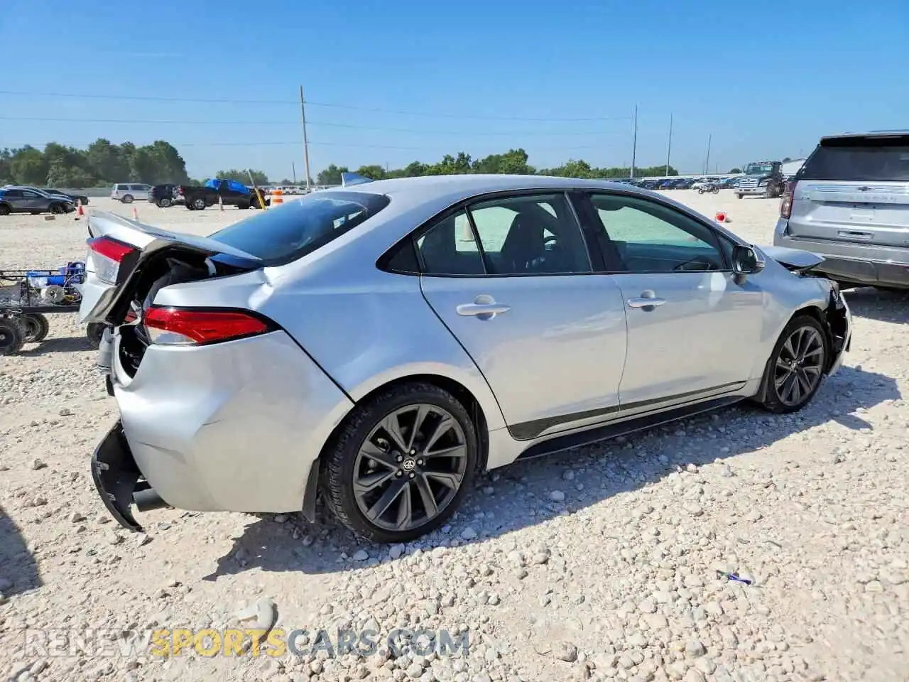 3 Photograph of a damaged car 5YFS4MCE3SP245895 TOYOTA COROLLA 2025