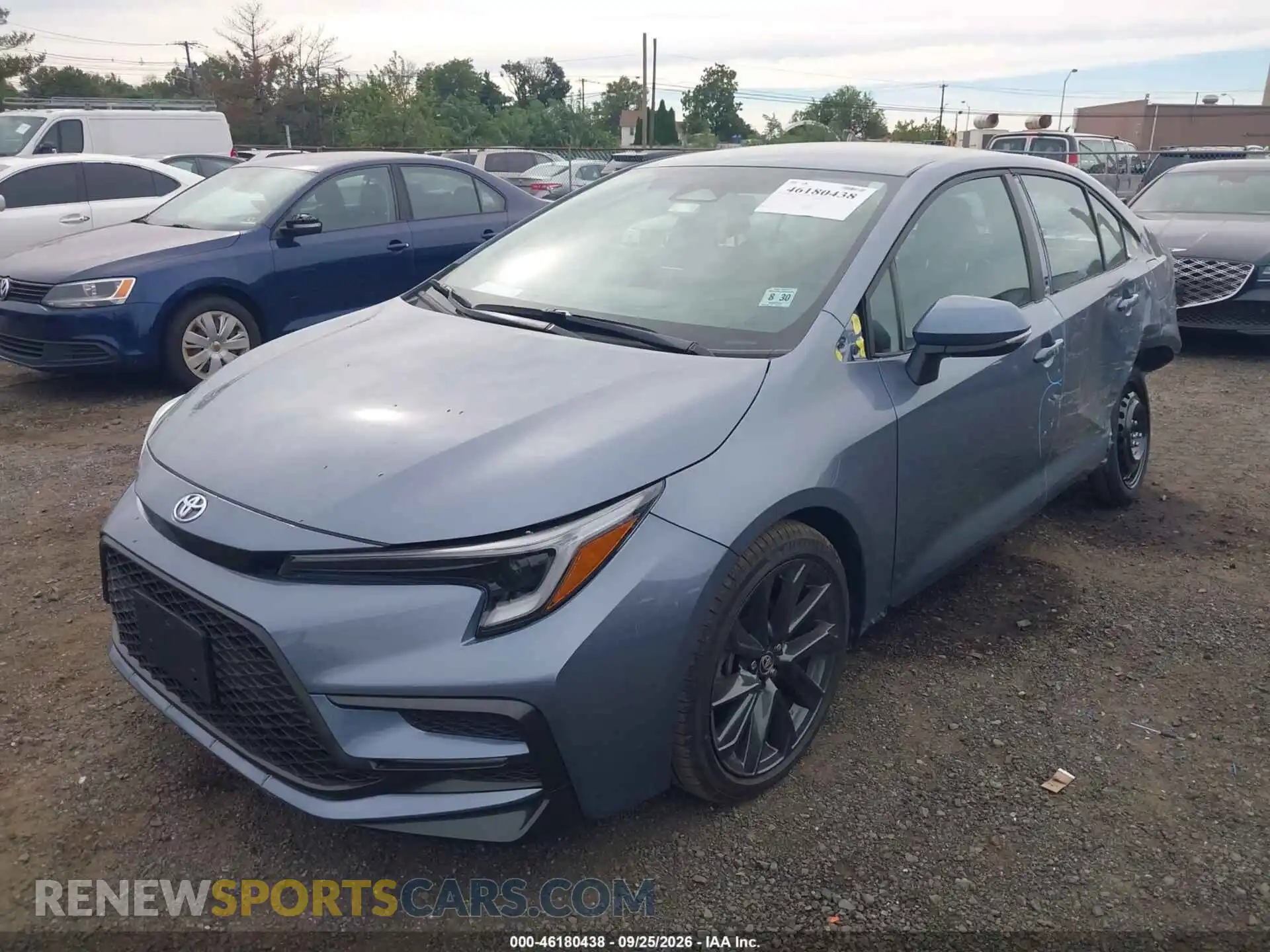 2 fotografías del automóvil dañado 5YFS4MCE3SP246173 TOYOTA COROLLA 2025