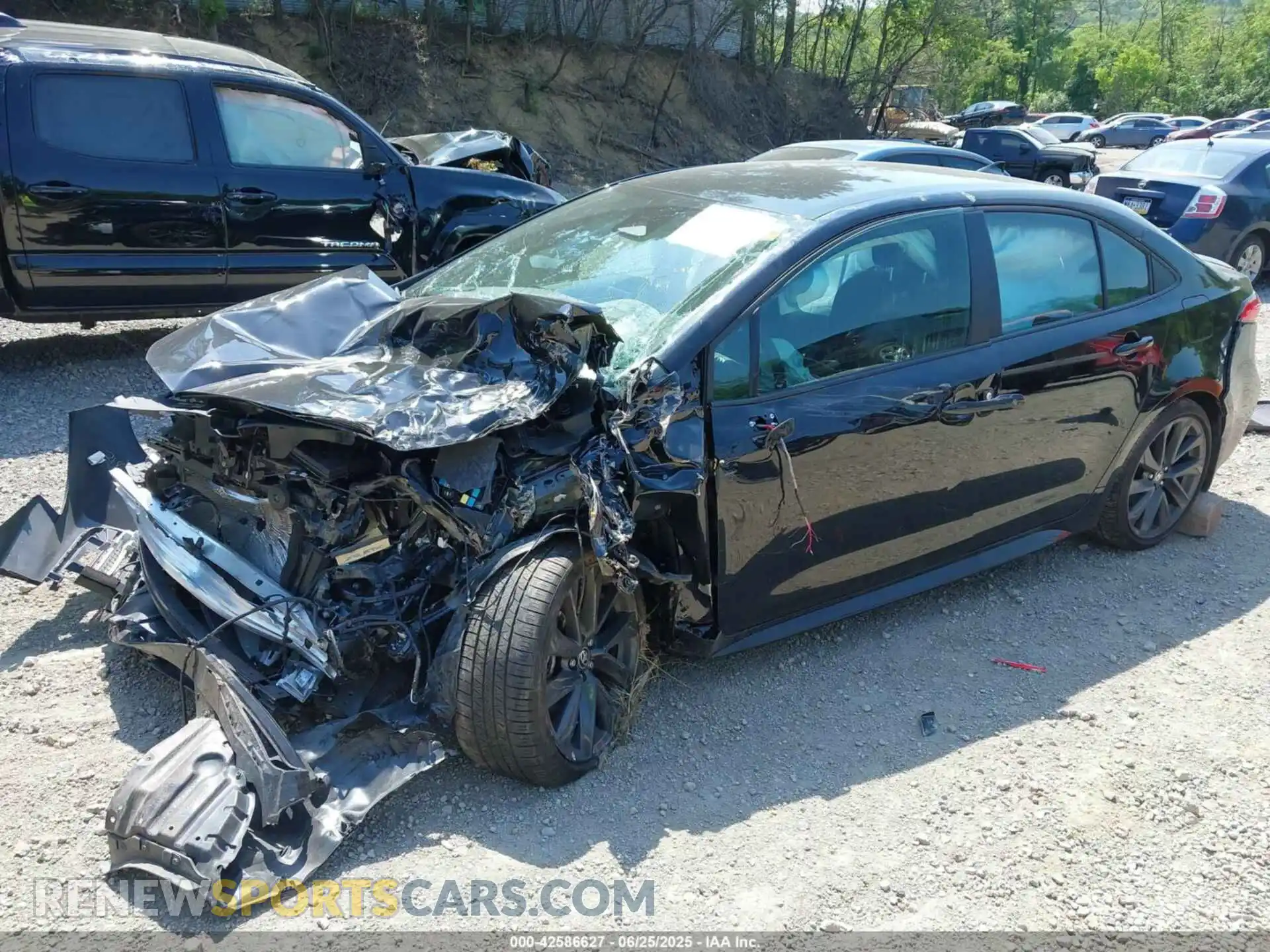 2 Photograph of a damaged car 5YFS4MCE5SP225387 TOYOTA COROLLA 2025