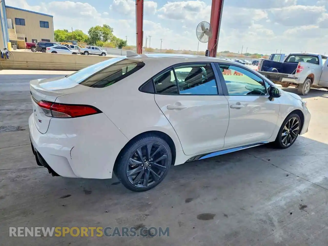 3 fotografías del automóvil dañado 5YFS4MCE5SP225972 TOYOTA COROLLA 2025