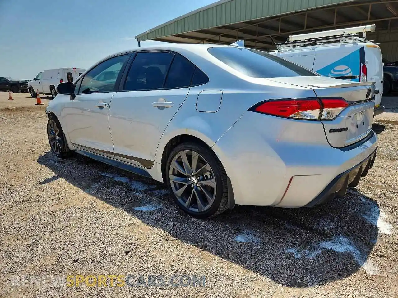 2 fotografías del automóvil dañado 5YFS4MCE6SP247897 TOYOTA COROLLA 2025