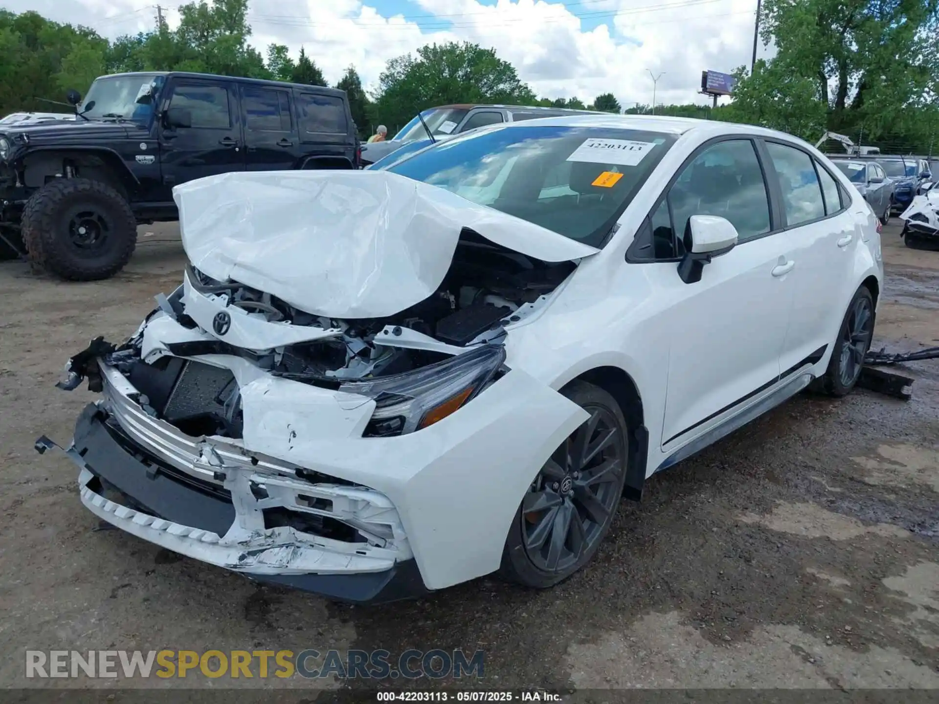 2 Photograph of a damaged car 5YFS4MCE8SP222483 TOYOTA COROLLA 2025