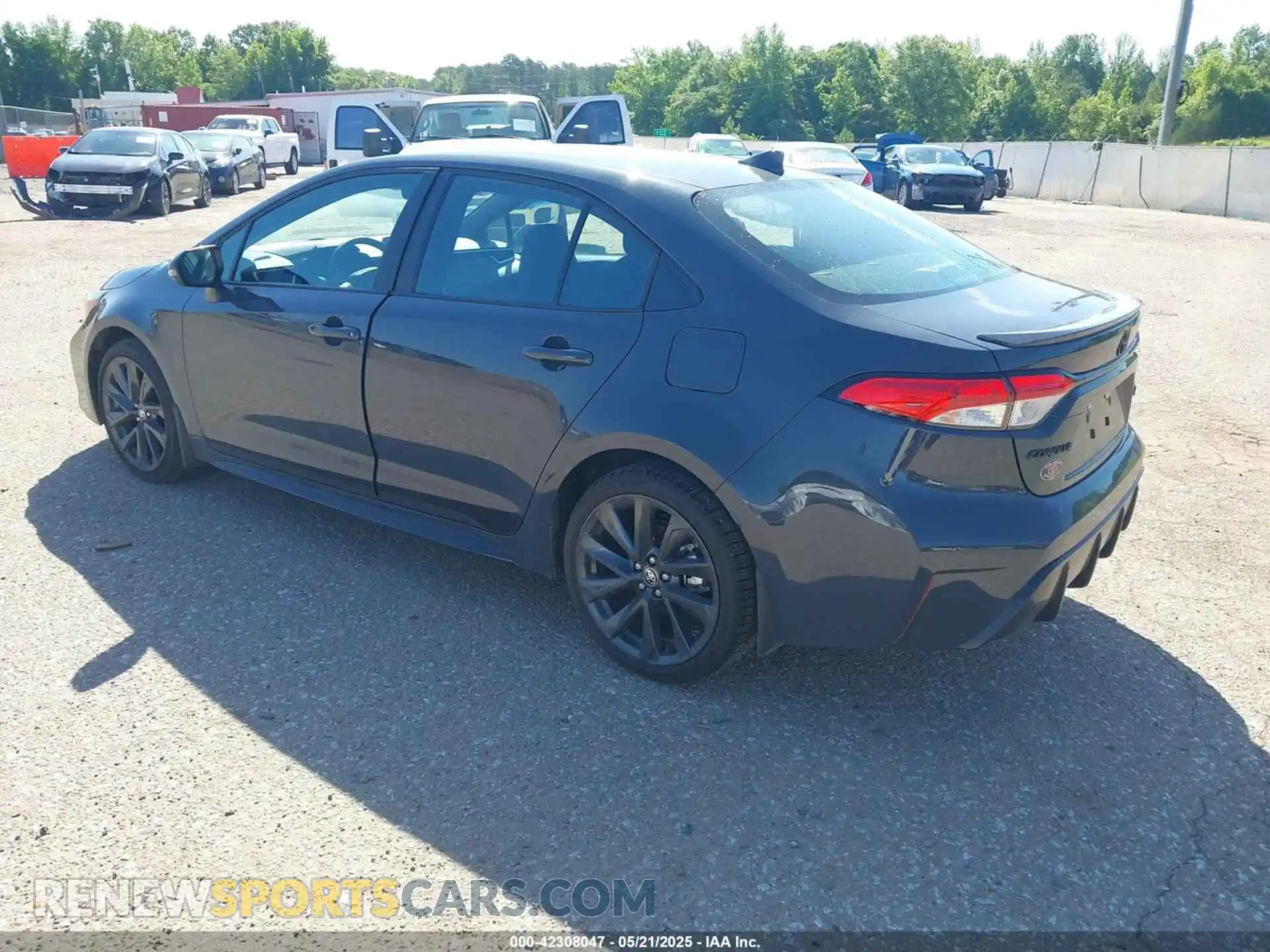 3 Photograph of a damaged car 5YFS4MCE8SP232429 TOYOTA COROLLA 2025