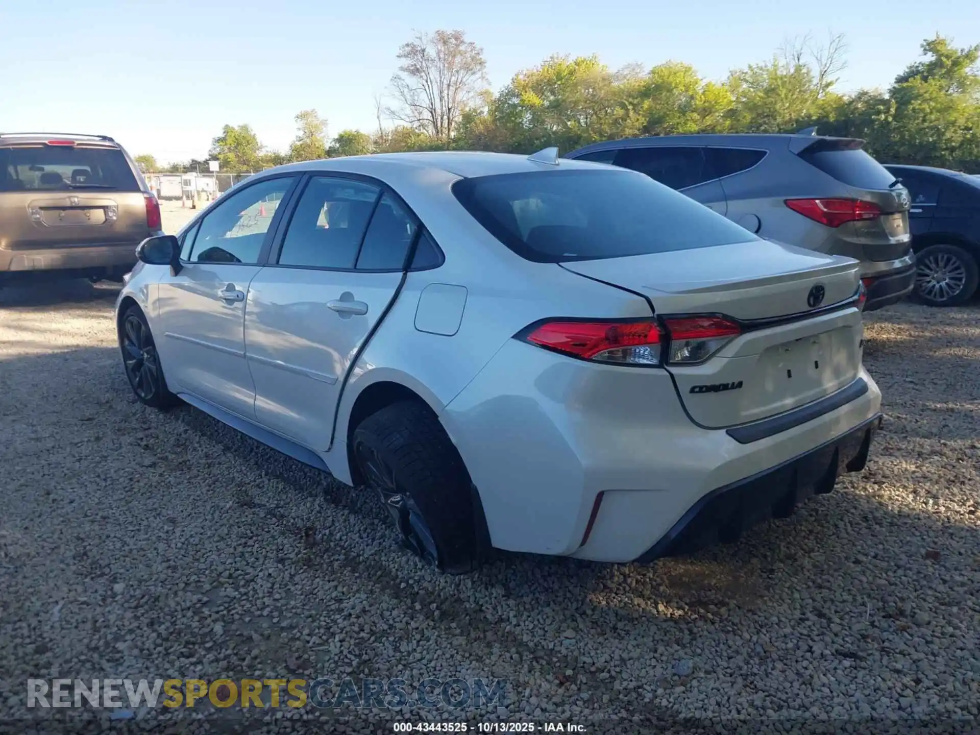 3 Photograph of a damaged car 5YFS4MCE8SP237016 TOYOTA COROLLA 2025