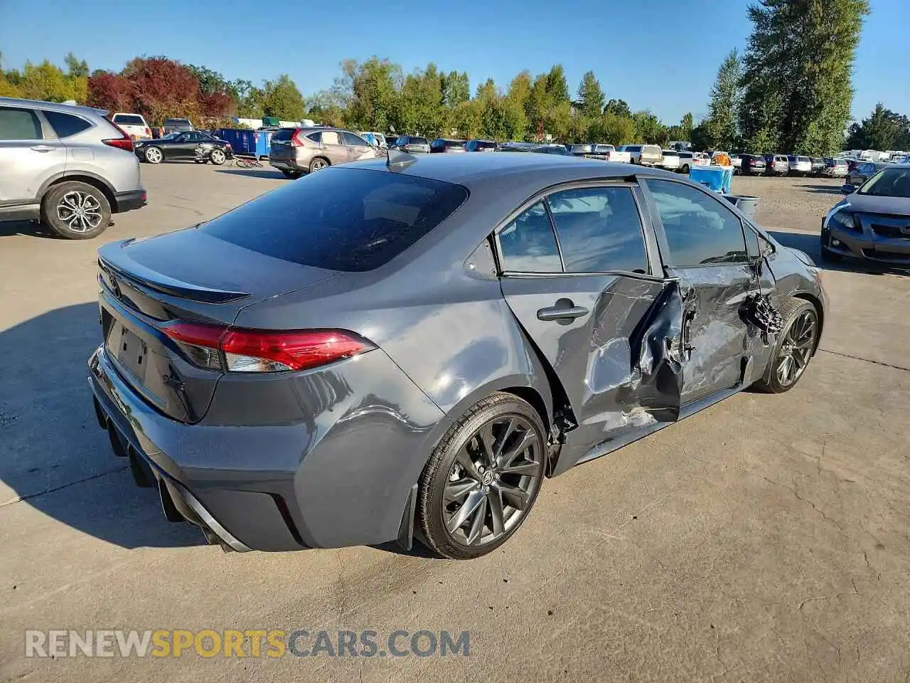 3 fotografías del automóvil dañado 5YFT4MCE9SP246649 TOYOTA COROLLA 2025