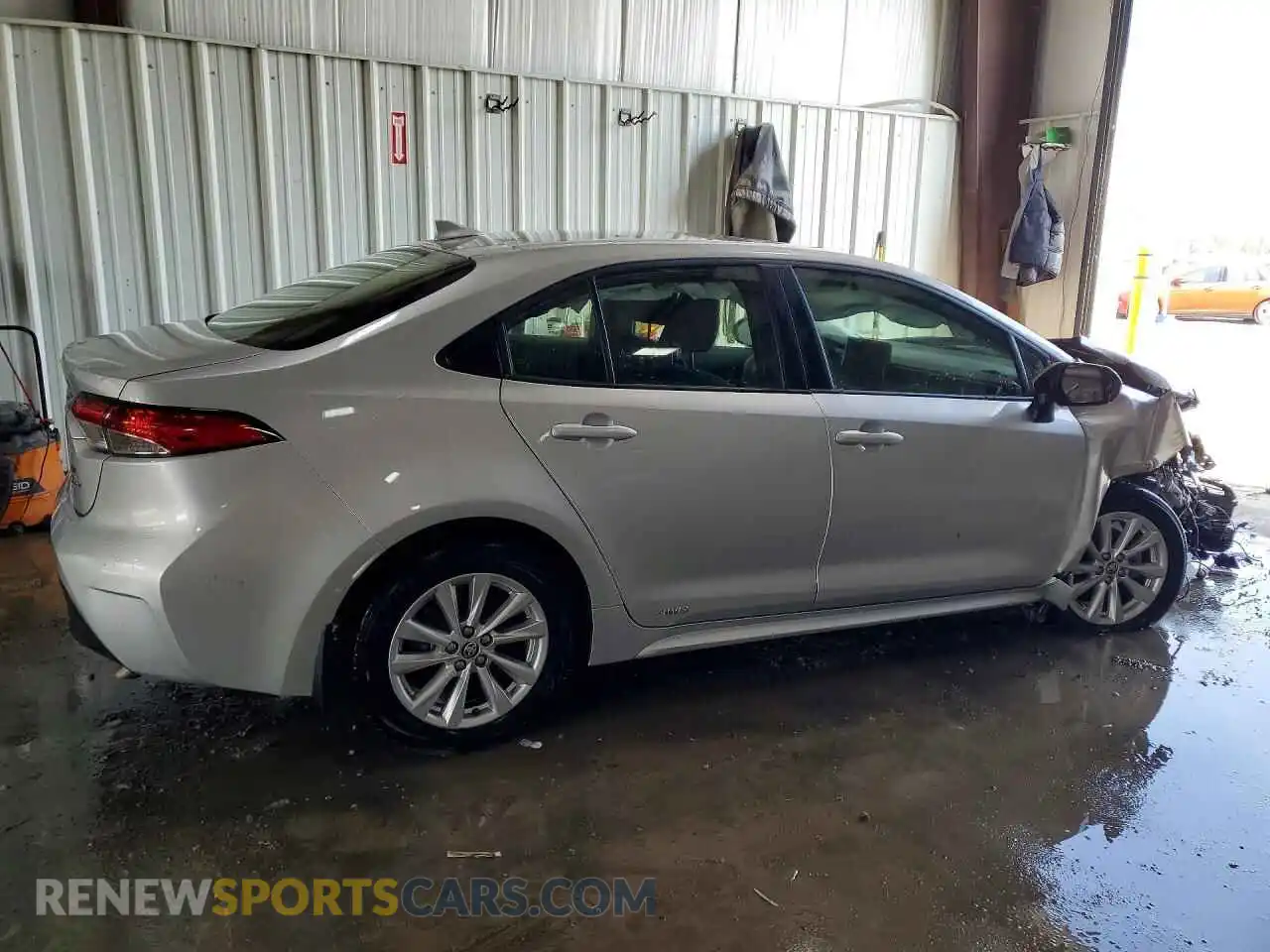 3 fotografías del automóvil dañado JTDBDMHE5S3019617 TOYOTA COROLLA 2025