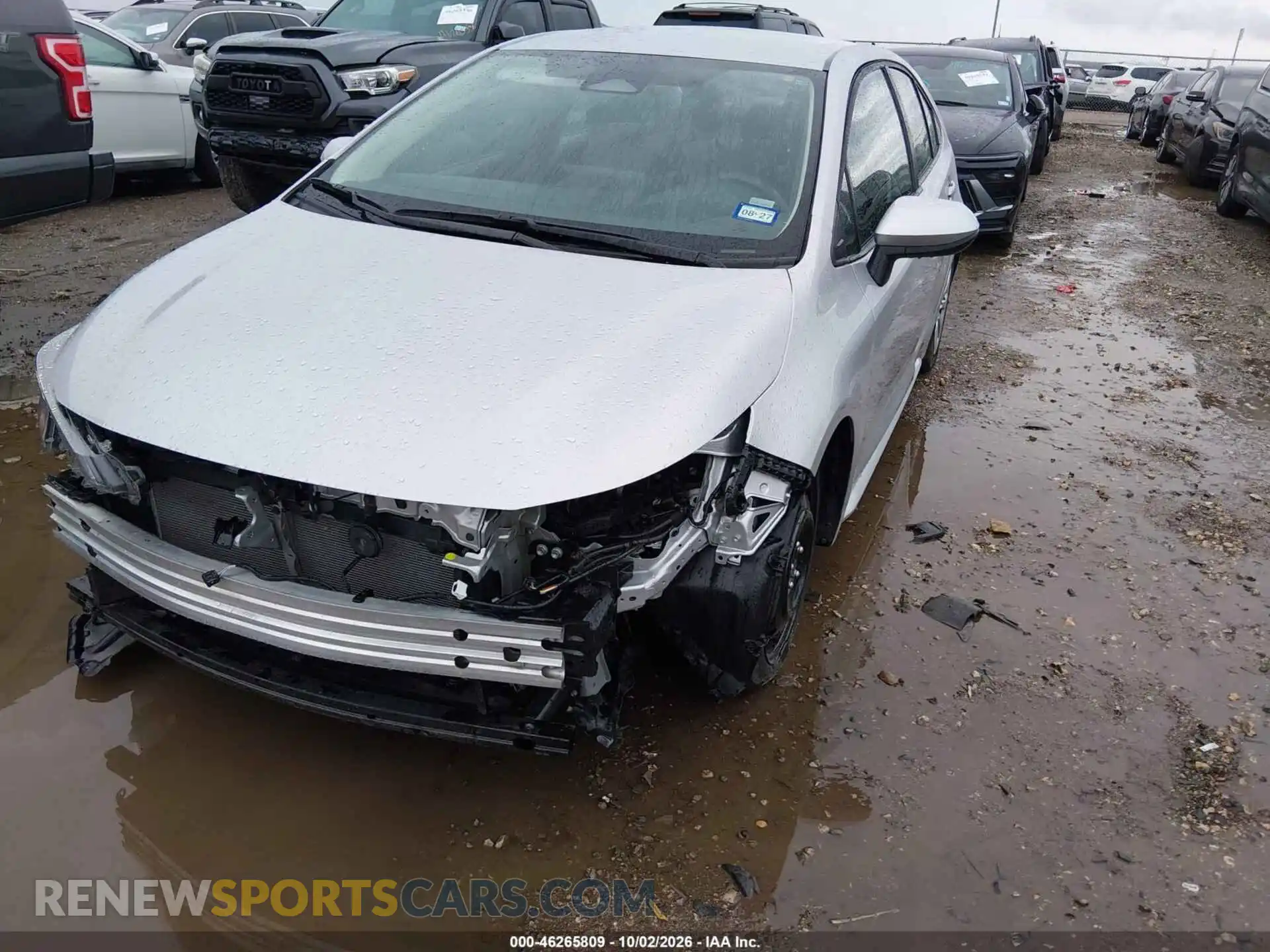 2 fotografías del automóvil dañado 5YFB4MDE2TP363727 TOYOTA COROLLA 2026