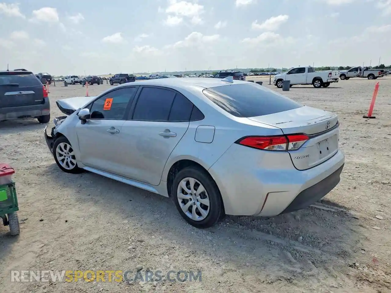 2 fotografías del automóvil dañado 5YFB4MDE9TP366379 TOYOTA COROLLA 2026