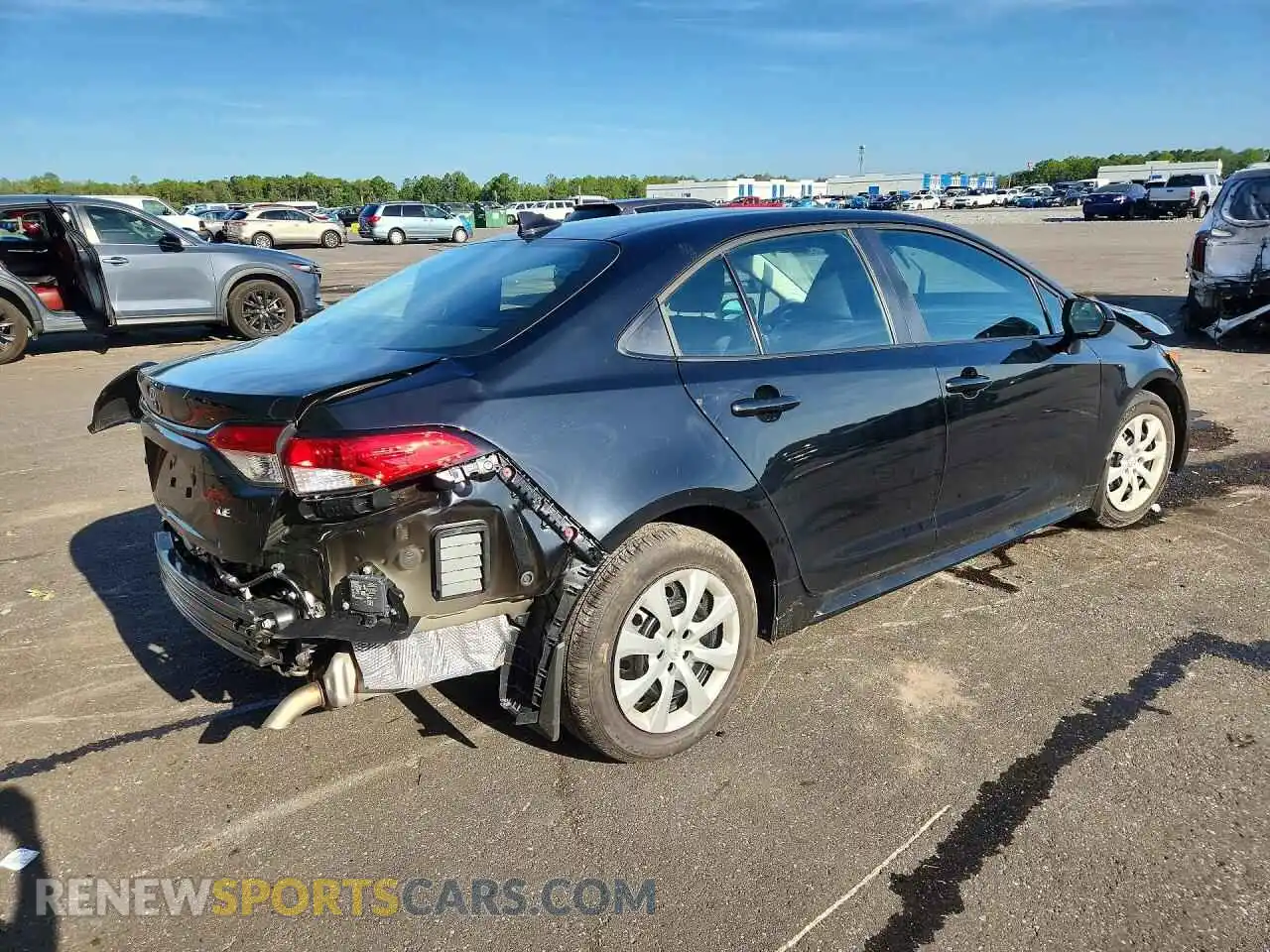 3 fotografías del automóvil dañado 5YFB4MDEXTP385636 TOYOTA COROLLA 2026