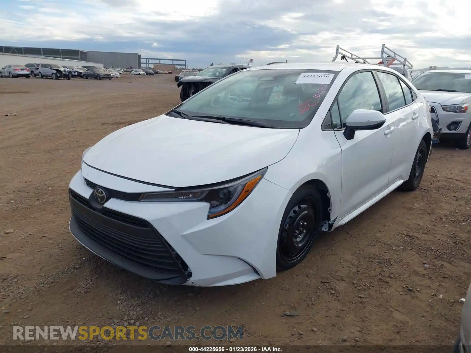 2 fotografías del automóvil dañado 5YFB4MDEXTP408221 TOYOTA COROLLA 2026