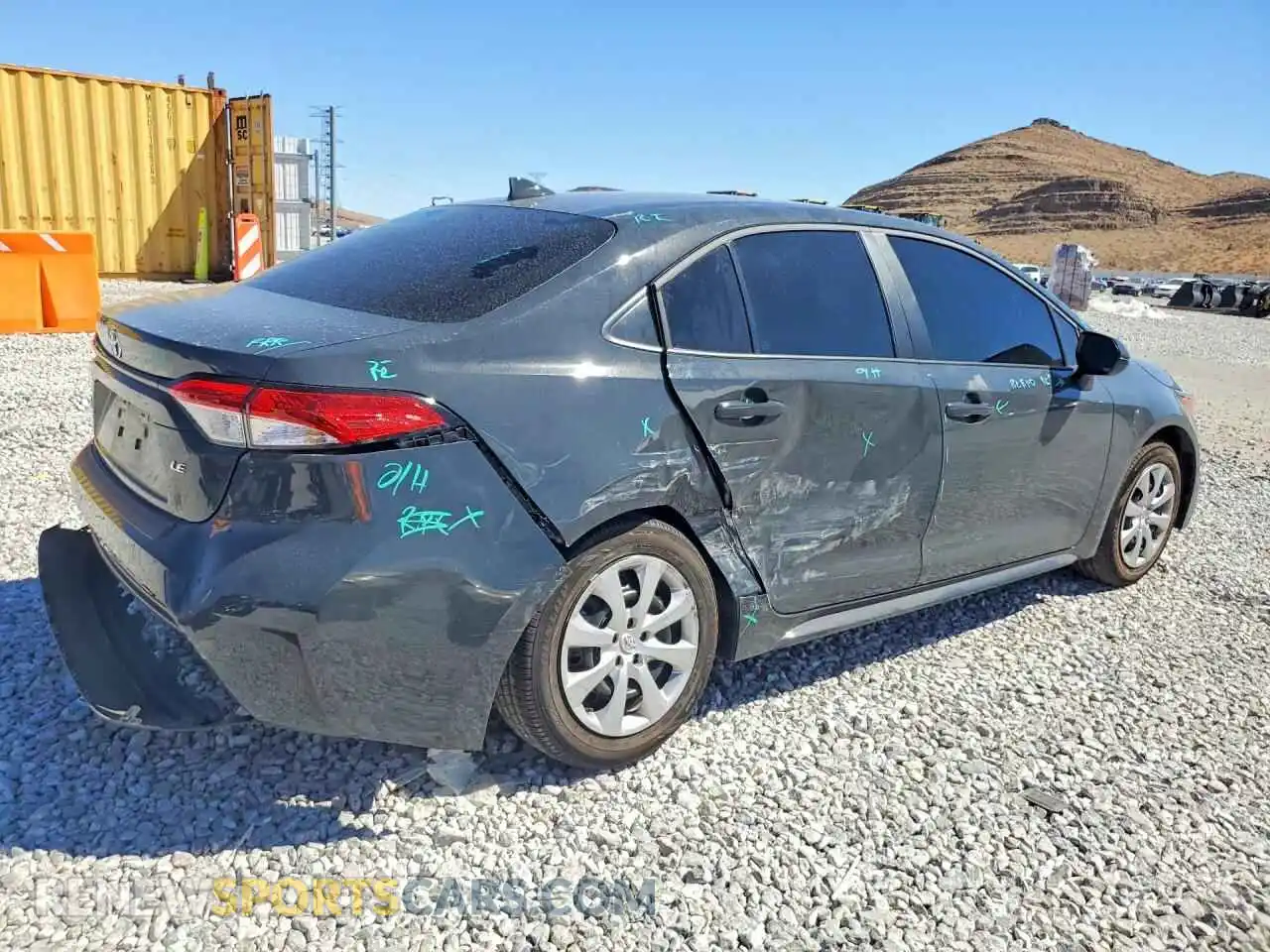 3 fotografías del automóvil dañado 5YFB4MDEXTP410437 TOYOTA COROLLA 2026