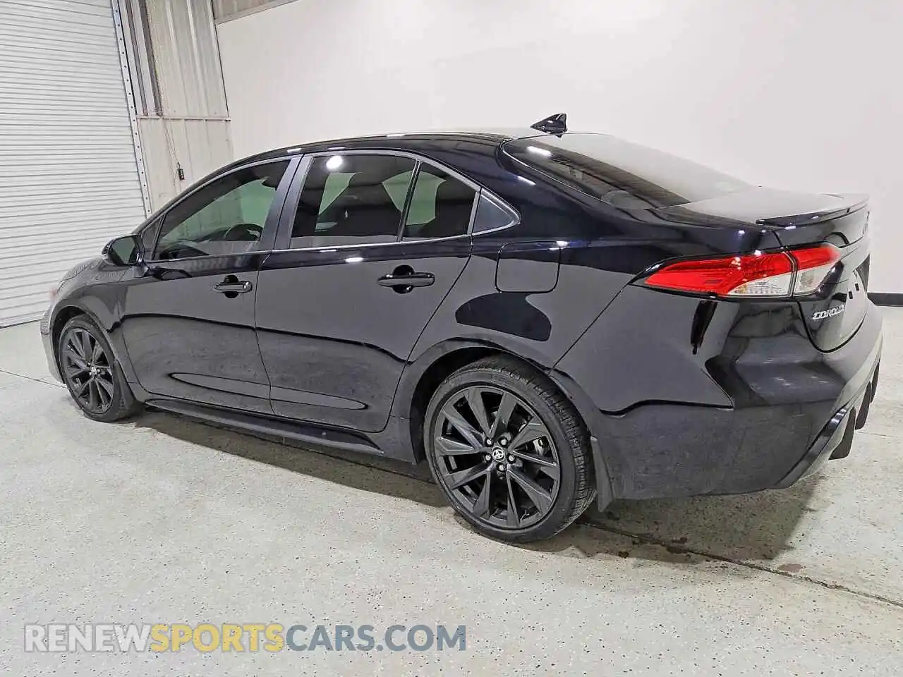 2 fotografías del automóvil dañado 5YFS4MCE4TP256597 TOYOTA COROLLA 2026