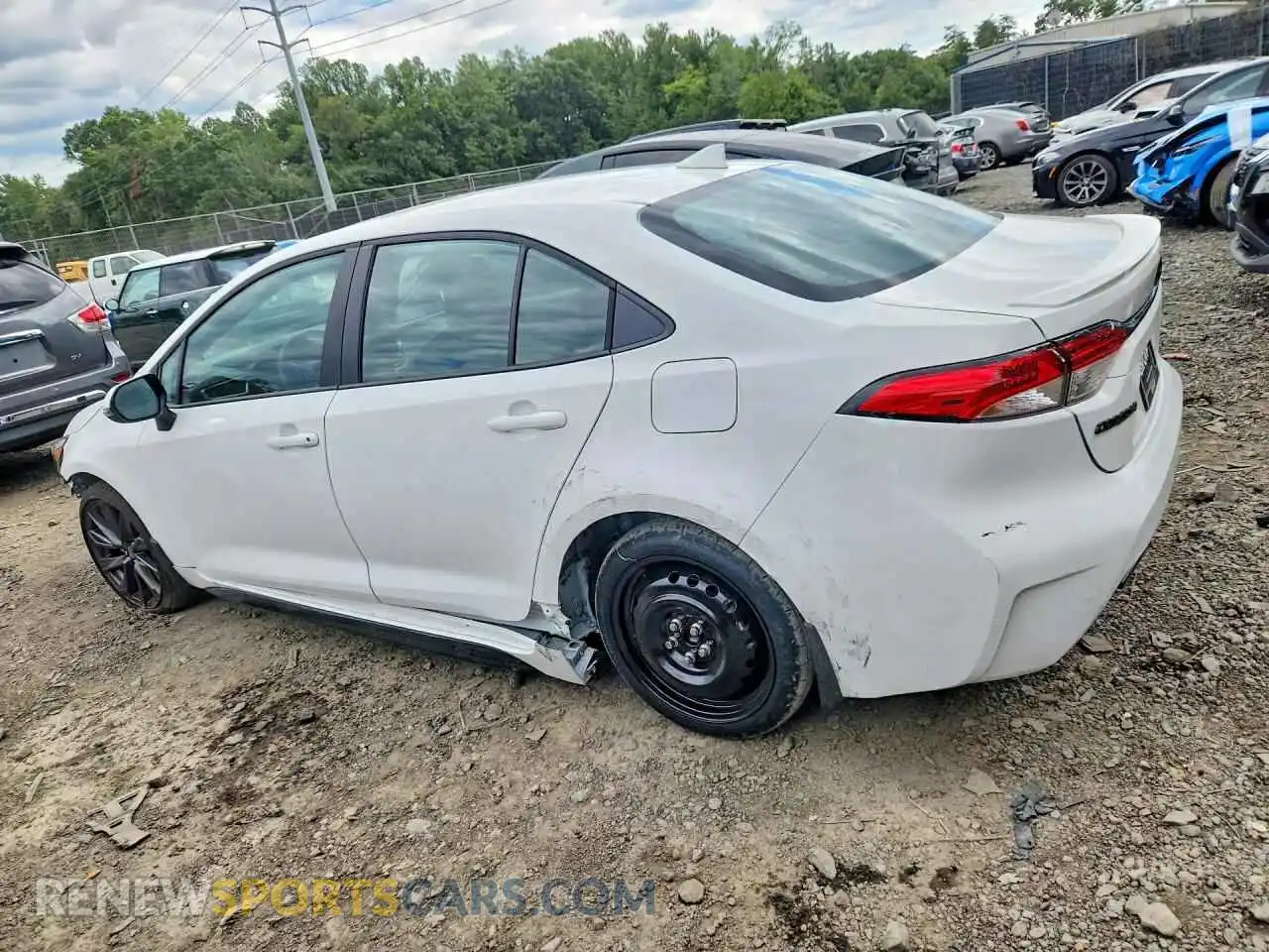 2 fotografías del automóvil dañado 5YFS4MCE5TP282142 TOYOTA COROLLA 2026