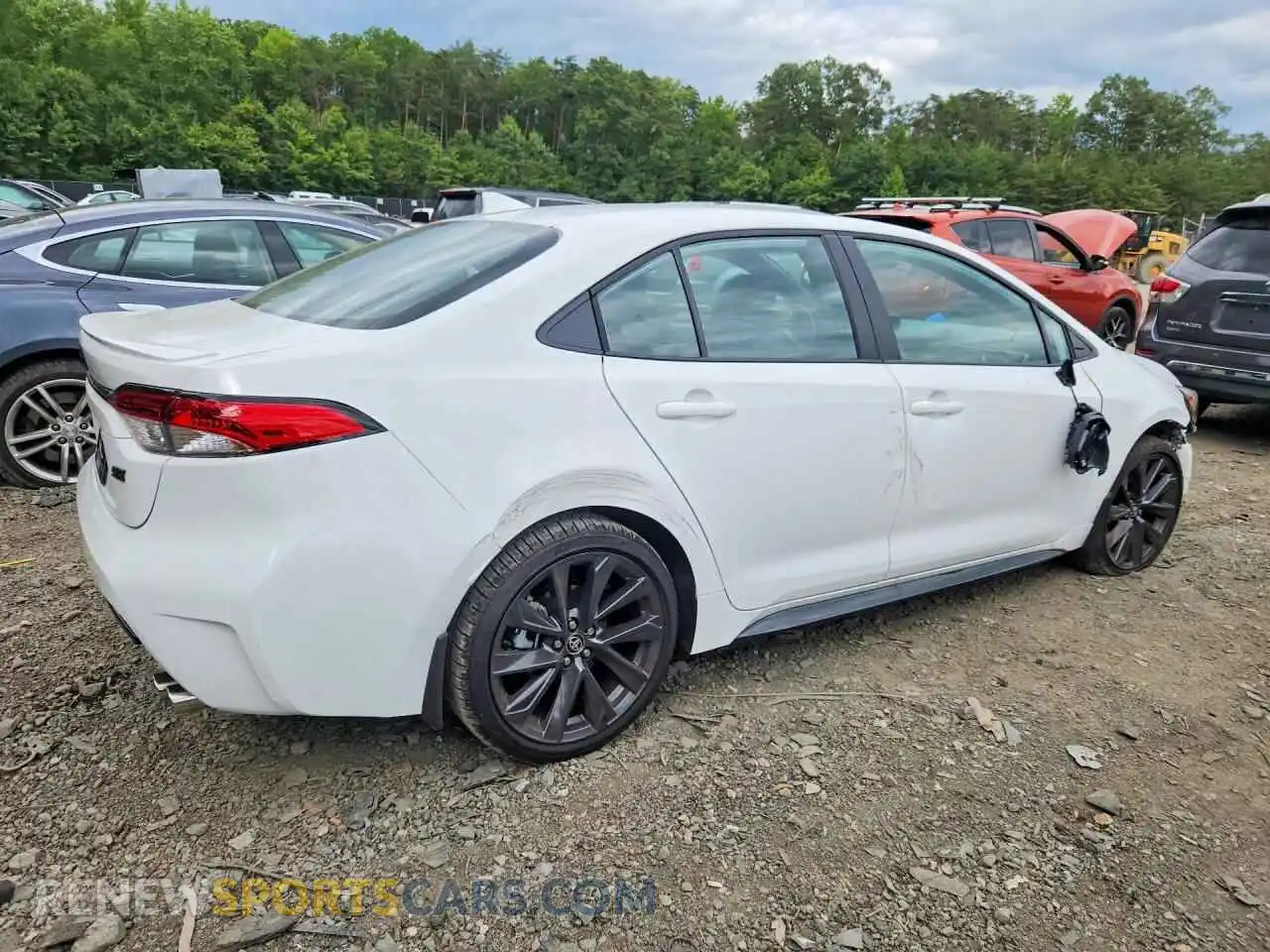 3 fotografías del automóvil dañado 5YFS4MCE5TP282142 TOYOTA COROLLA 2026