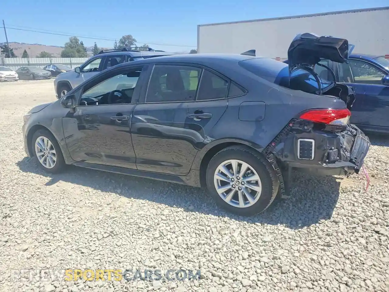2 fotografías del automóvil dañado JTDB4MEE7T3040748 TOYOTA COROLLA 2026