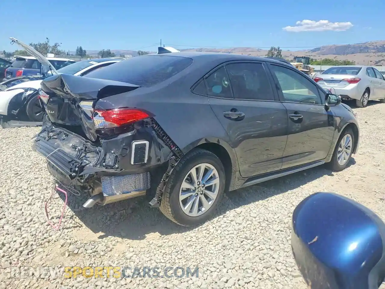 3 fotografías del automóvil dañado JTDB4MEE7T3040748 TOYOTA COROLLA 2026