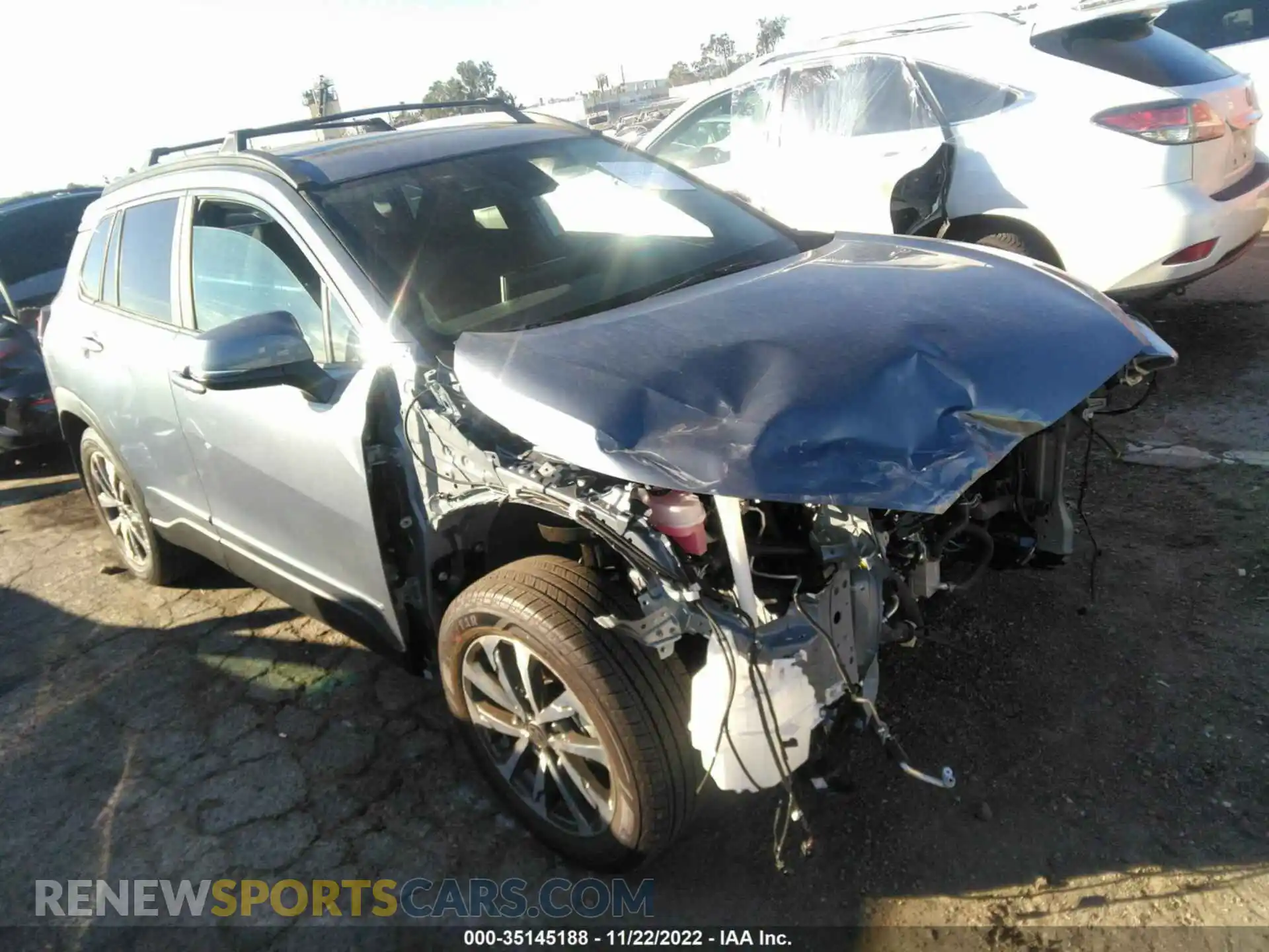 1 Photograph of a damaged car 7MUDAABG2NV012515 TOYOTA COROLLA CROSS 2022