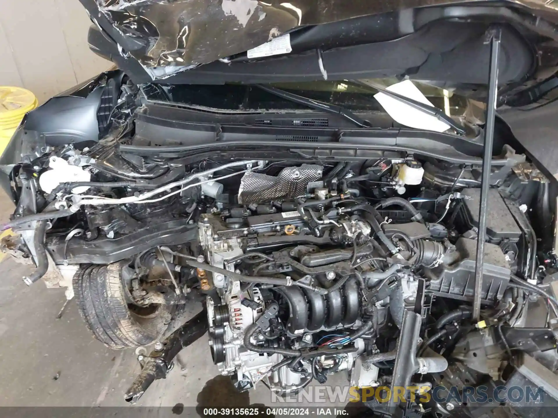 10 Photograph of a damaged car 7MUDAABGXNV027439 TOYOTA COROLLA CROSS 2022