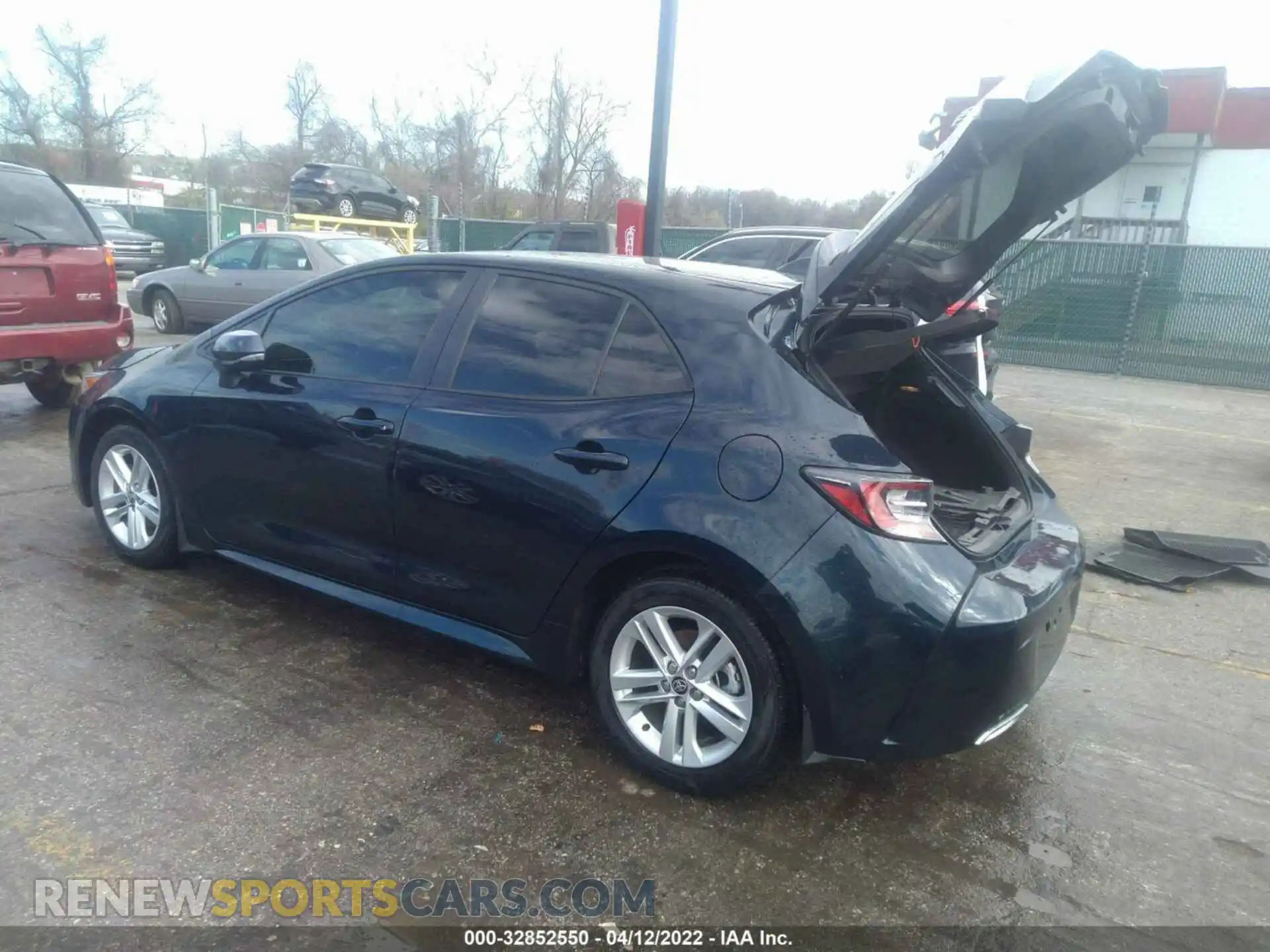 3 Photograph of a damaged car JTND4RBE3L3083313 TOYOTA COROLLA HATCHBACK 2020