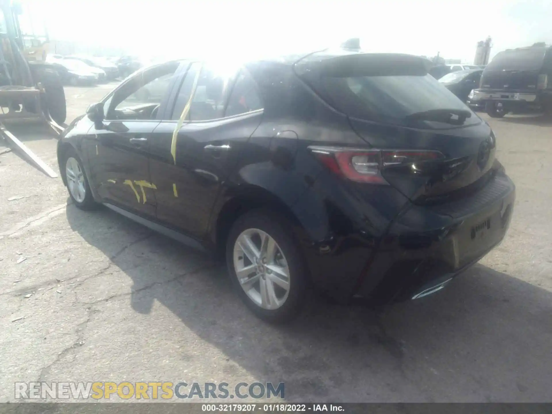 3 Photograph of a damaged car JTND4MBE2M3130965 TOYOTA COROLLA HATCHBACK 2021