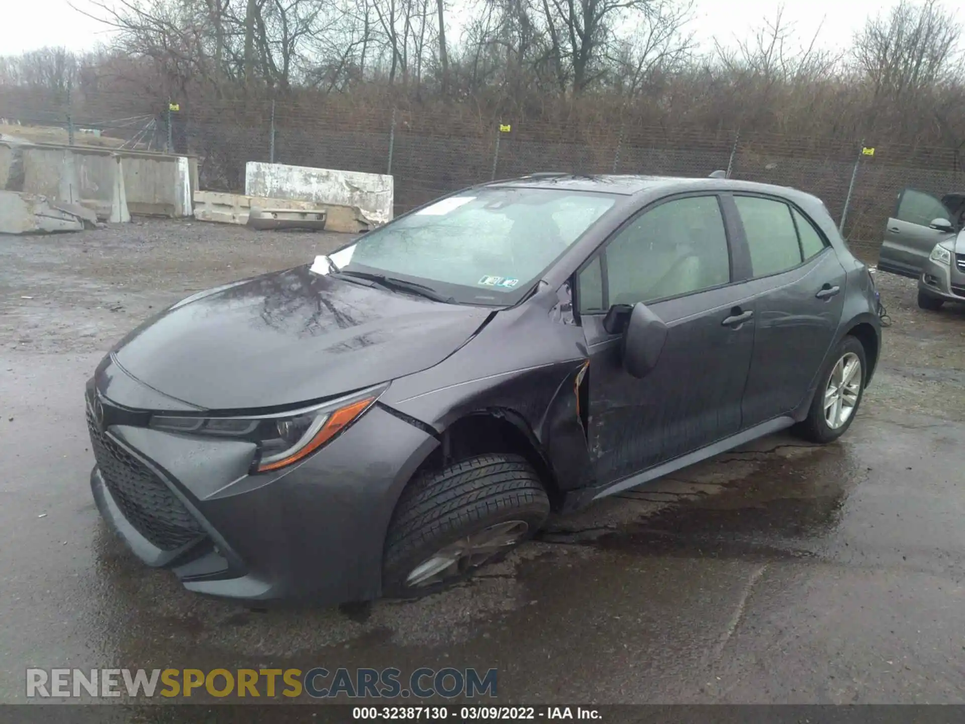 2 fotografías del automóvil dañado JTND4MBE6M3145288 TOYOTA COROLLA HATCHBACK 2021