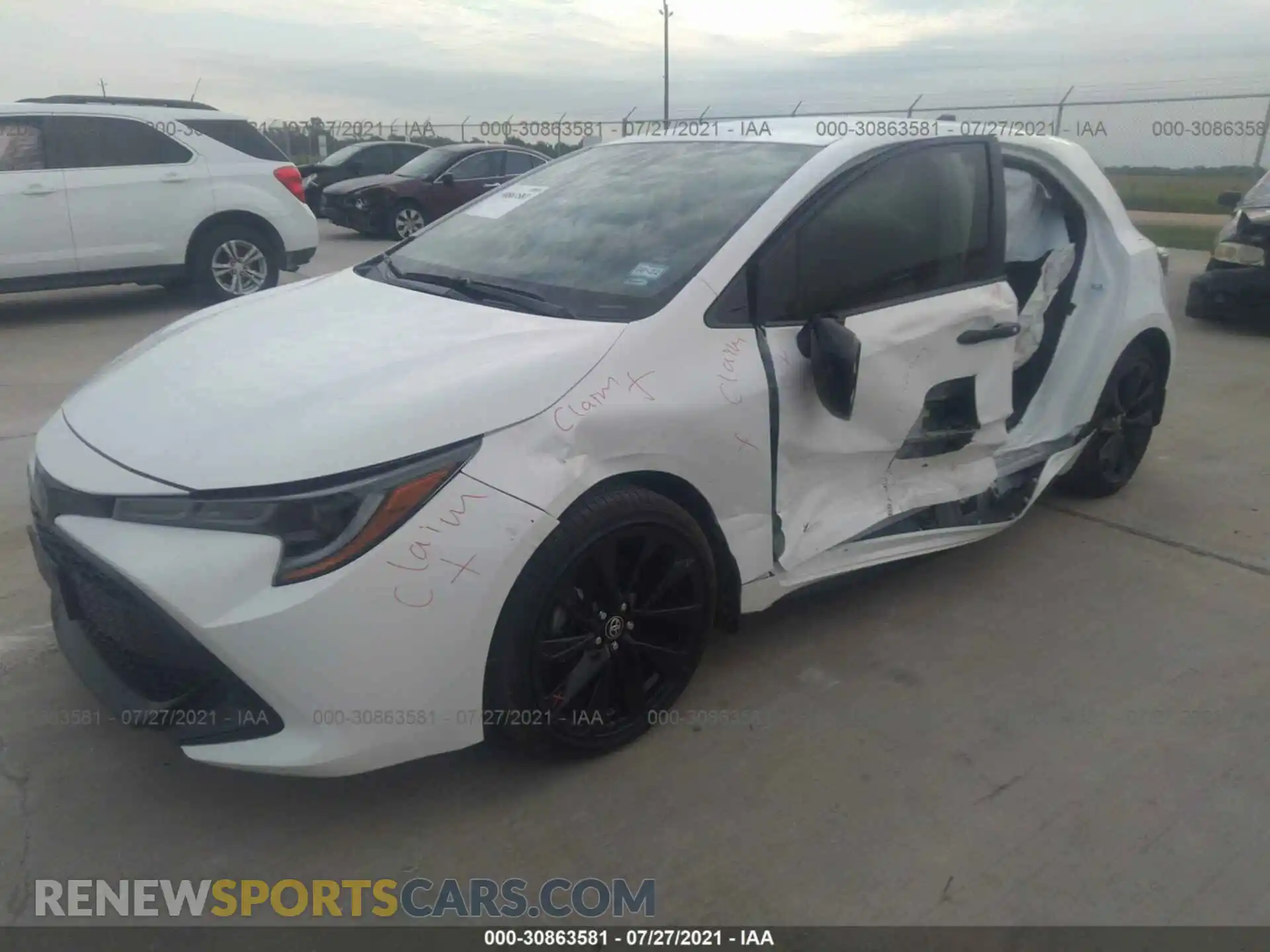2 Photograph of a damaged car JTND4MBE8M3106542 TOYOTA COROLLA HATCHBACK 2021