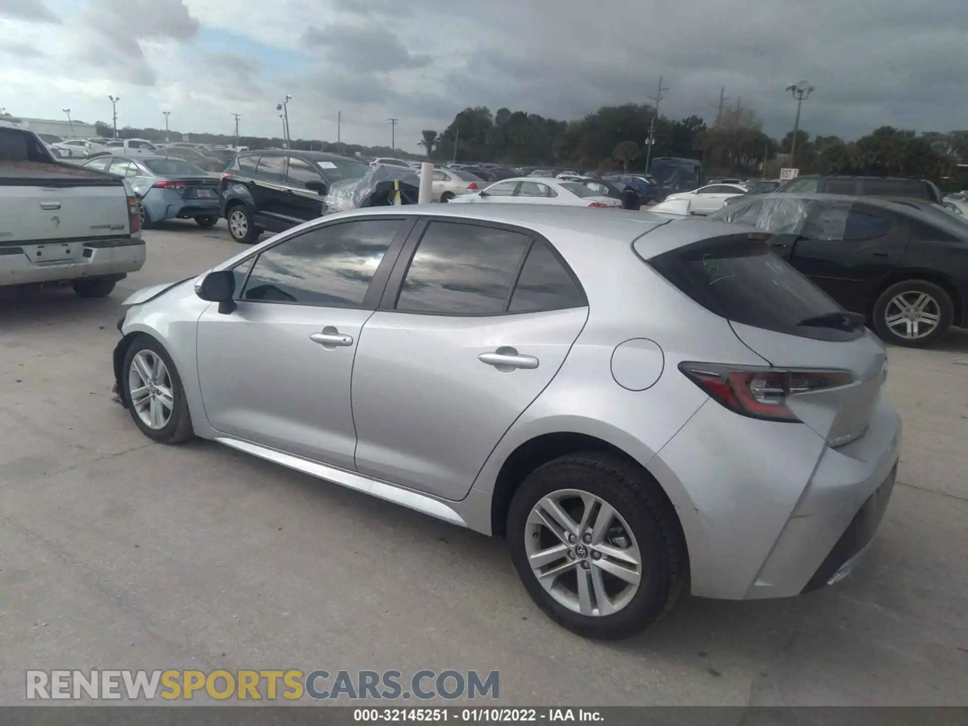 3 Photograph of a damaged car JTND4MBE8M3137189 TOYOTA COROLLA HATCHBACK 2021