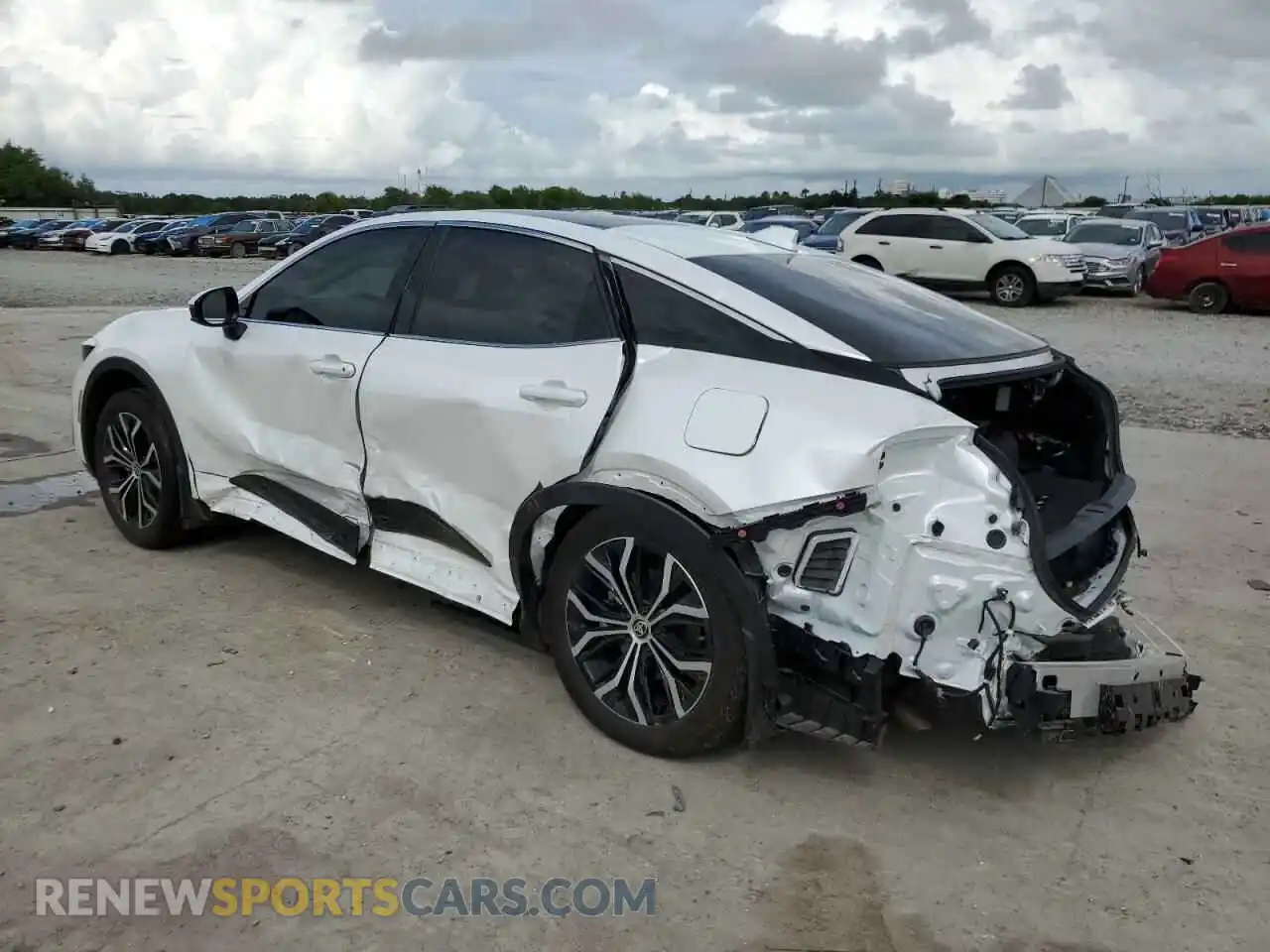 2 Photograph of a damaged car JTDAAAAF9R3023637 TOYOTA CROWN XLE 2024
