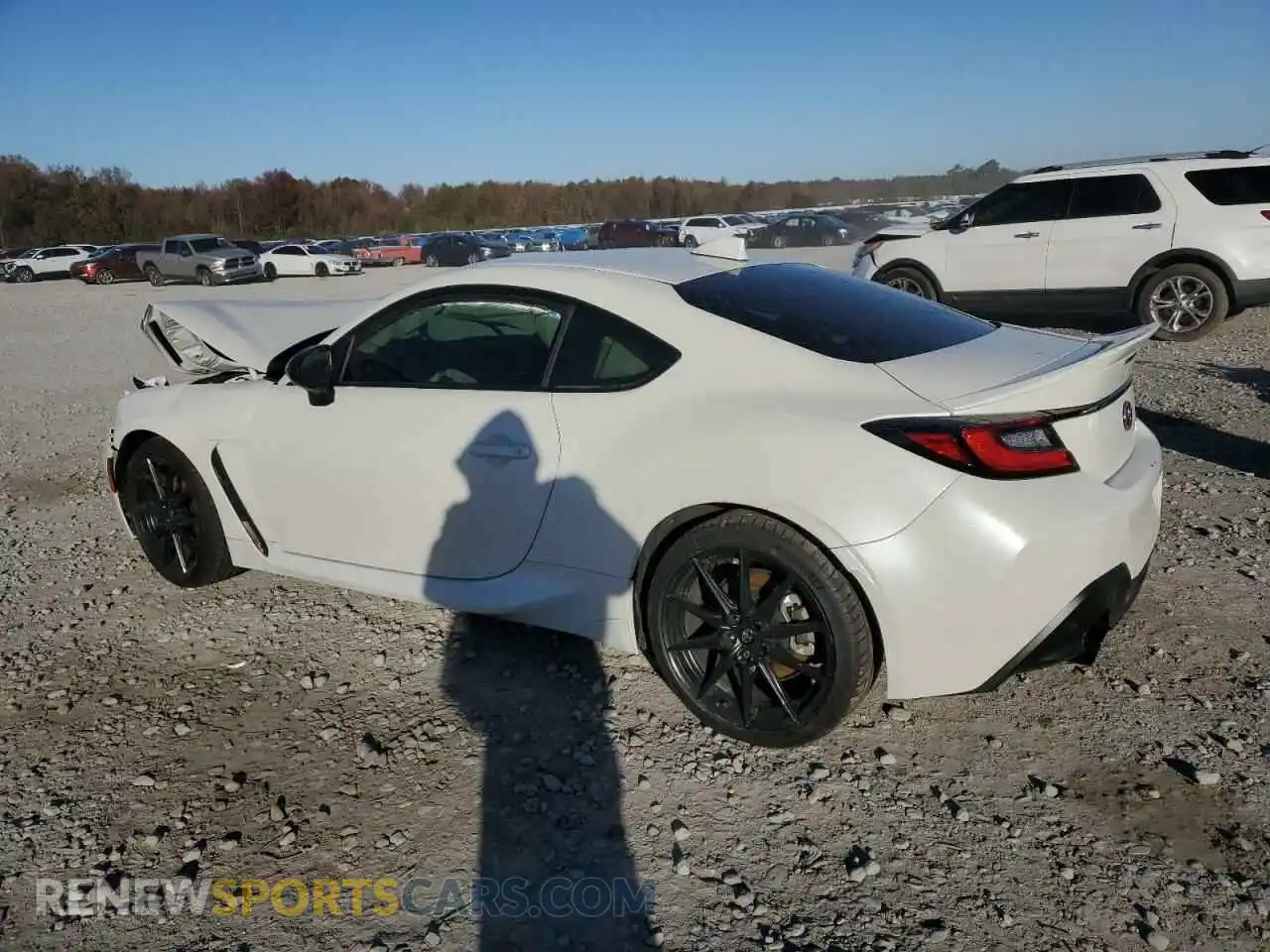 2 fotografías del automóvil dañado JF1ZNBE11R9758093 TOYOTA GR 86 PREM 2024