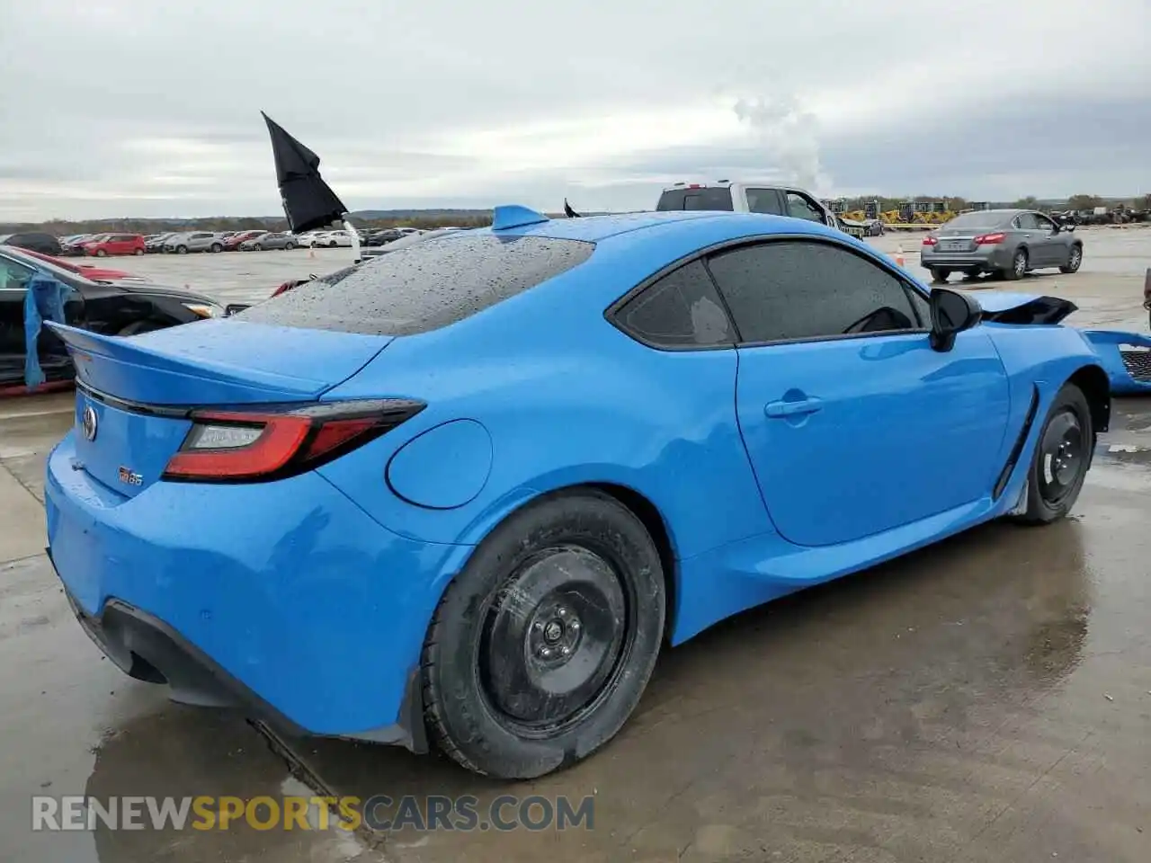 3 fotografías del automóvil dañado JF1ZNBE13R8752771 TOYOTA GR 86 PREM 2024