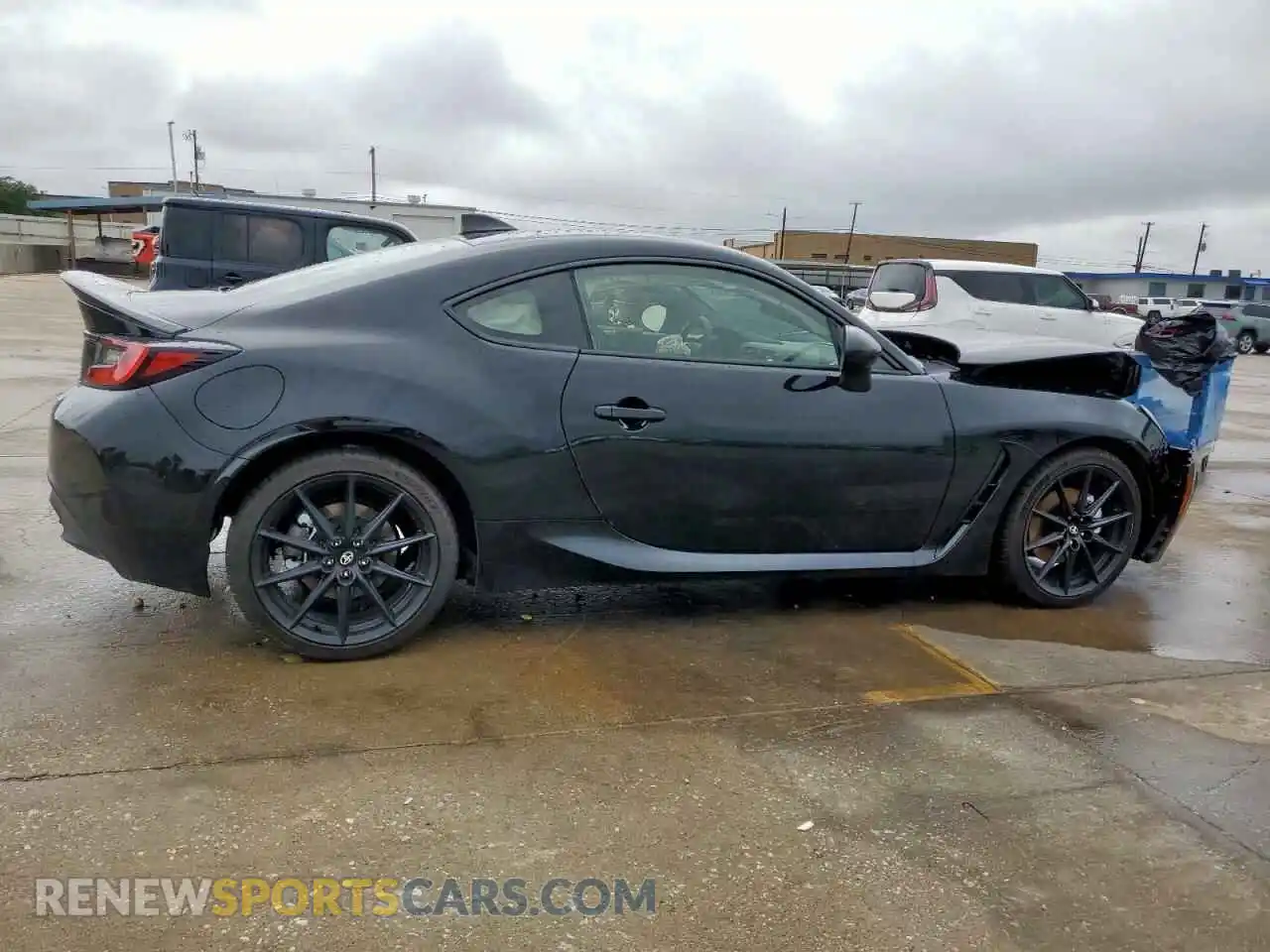 3 fotografías del automóvil dañado JF1ZNBE13R9758662 TOYOTA GR 86 PREM 2024