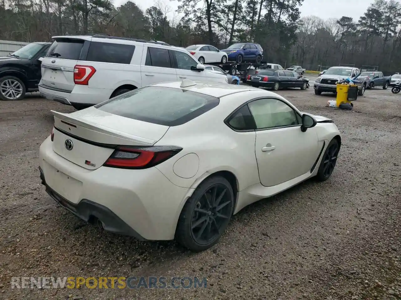 3 fotografías del automóvil dañado JF1ZNBE14R9757584 TOYOTA GR 86 PREM 2024
