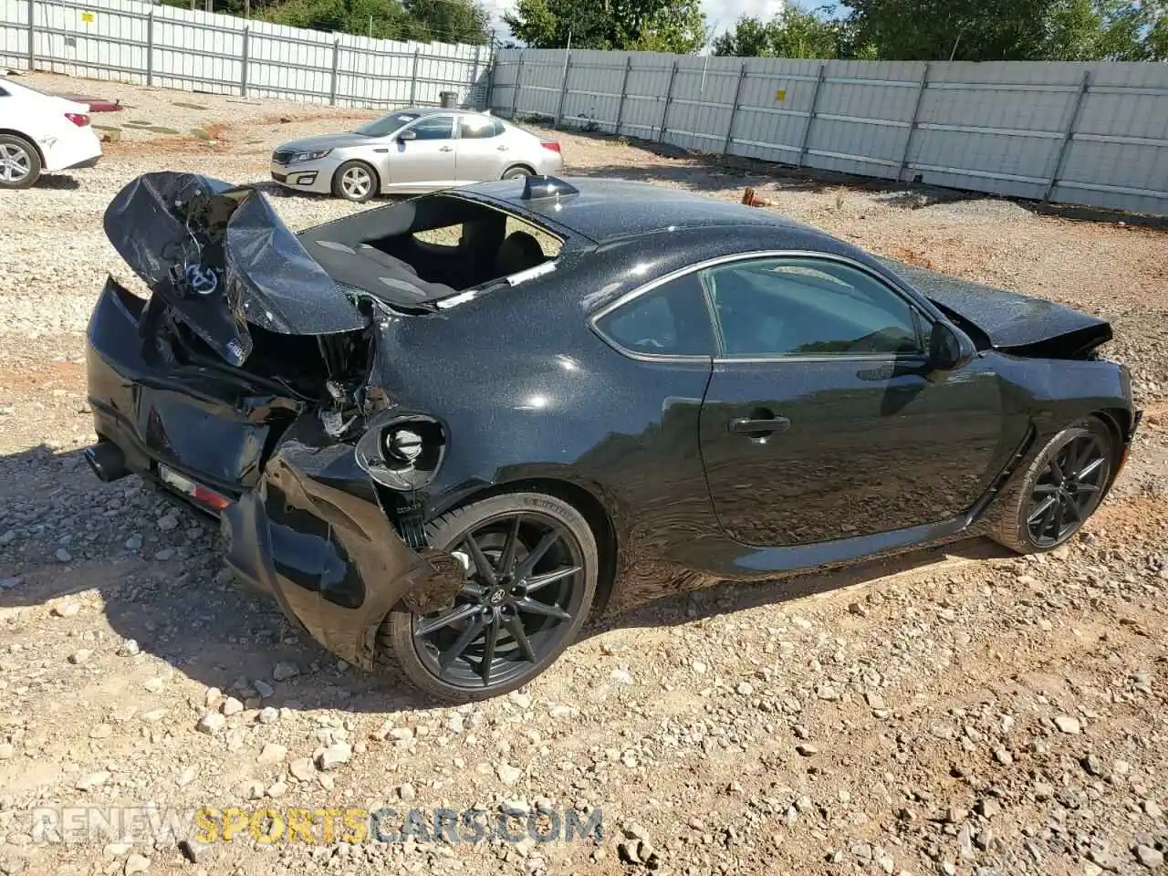 3 fotografías del automóvil dañado JF1ZNBE16R8753400 TOYOTA GR 86 PREM 2024
