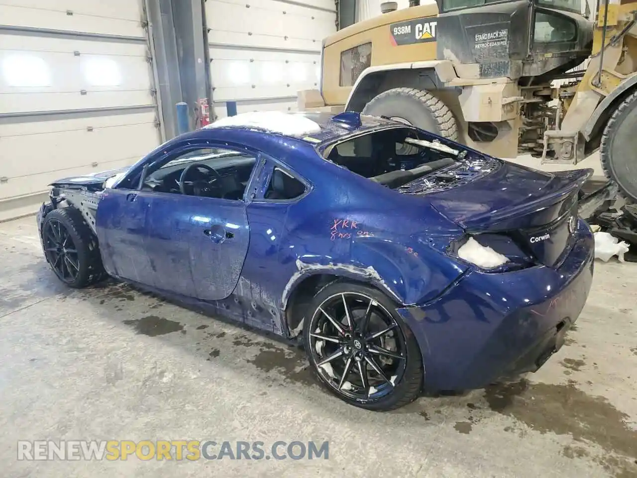 2 fotografías del automóvil dañado JF1ZNBE17R9754095 TOYOTA GR 86 PREM 2024