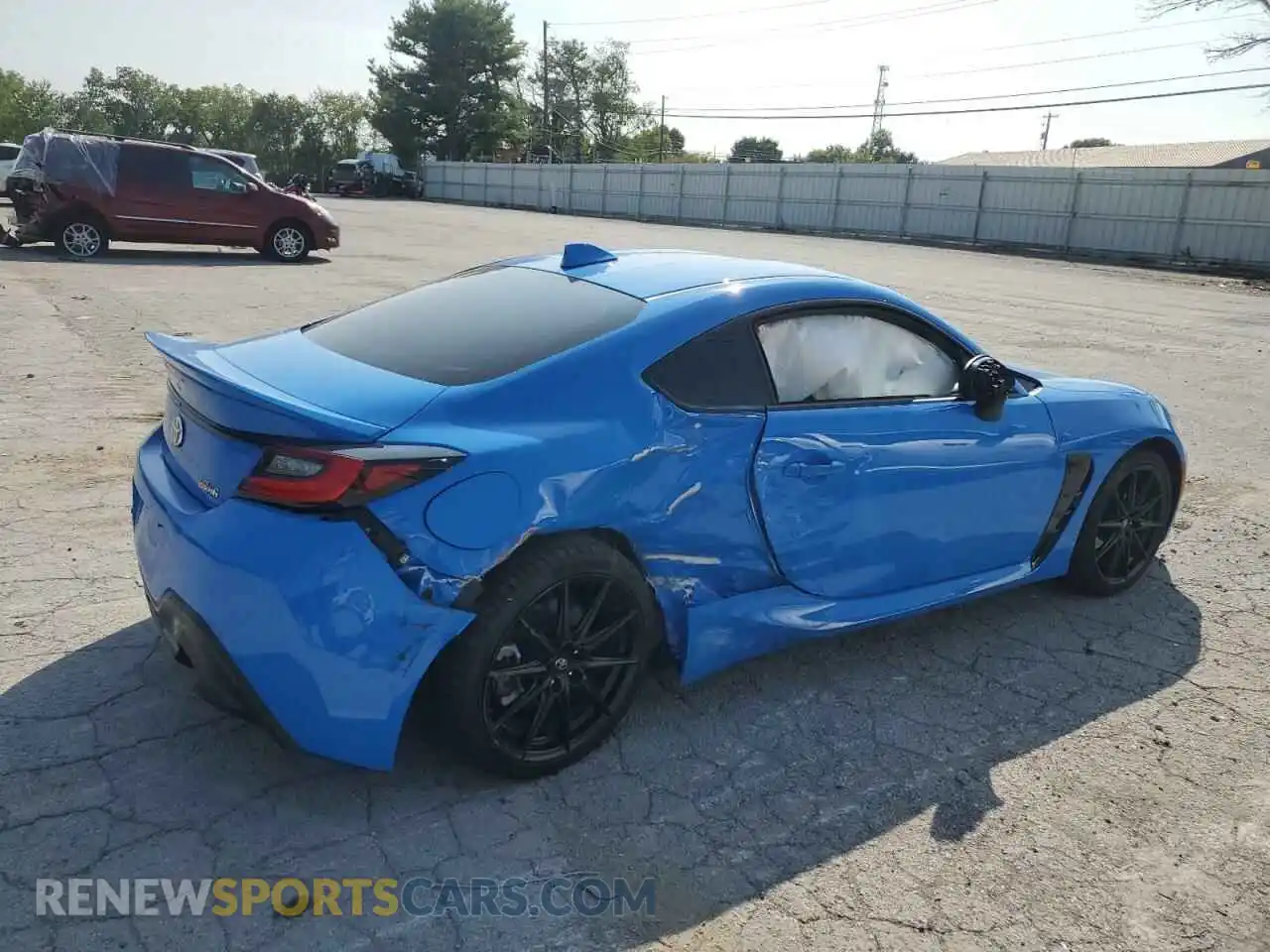 3 fotografías del automóvil dañado JF1ZNBE18R9751982 TOYOTA GR 86 PREM 2024